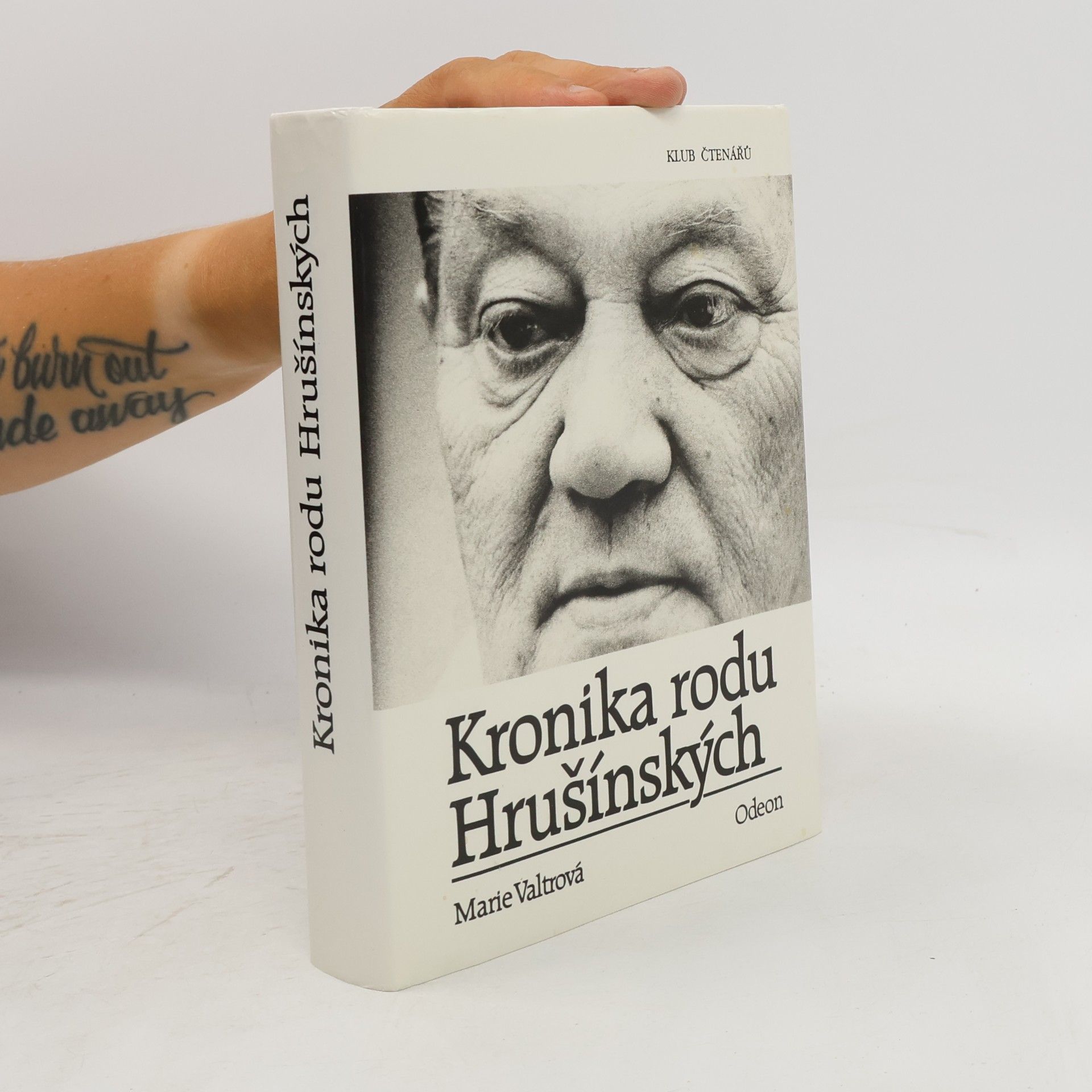Marie Valtrová Kronika rodu Hrušínských