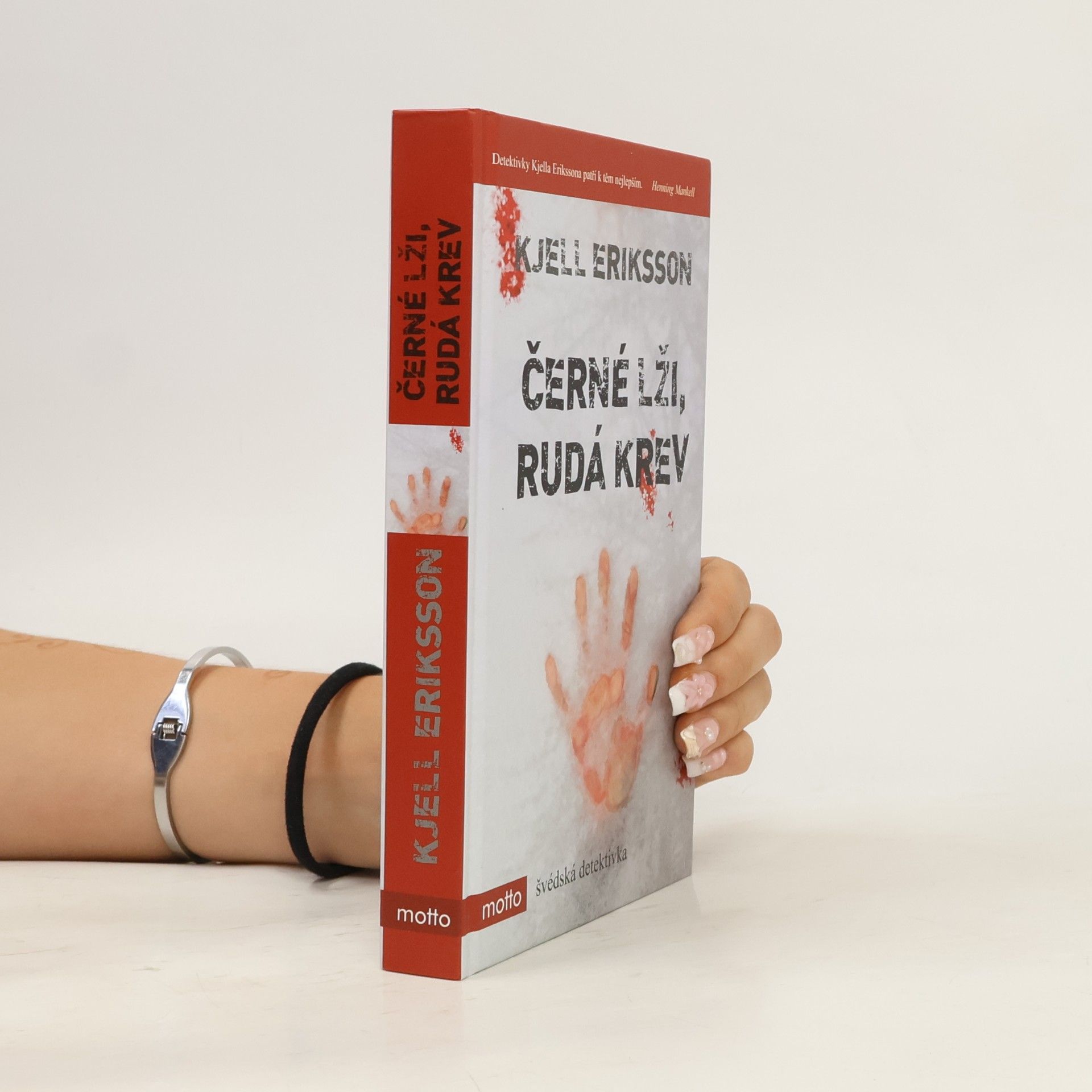 Kjell Eriksson Černé lži, rudá krev