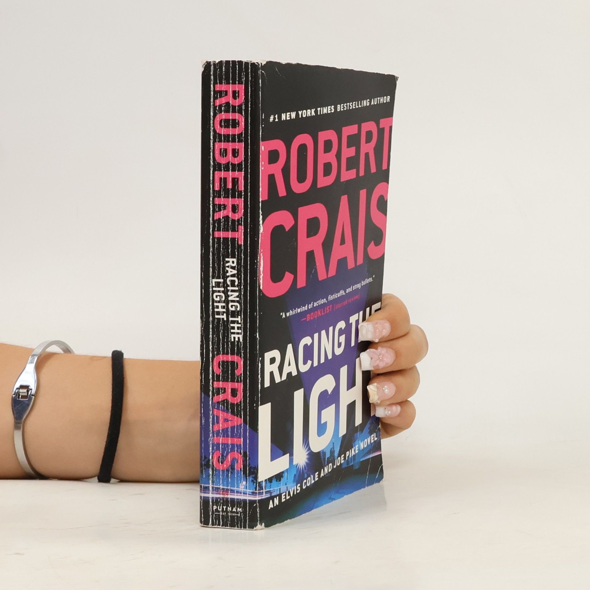 Robert Crais Racing the Light
