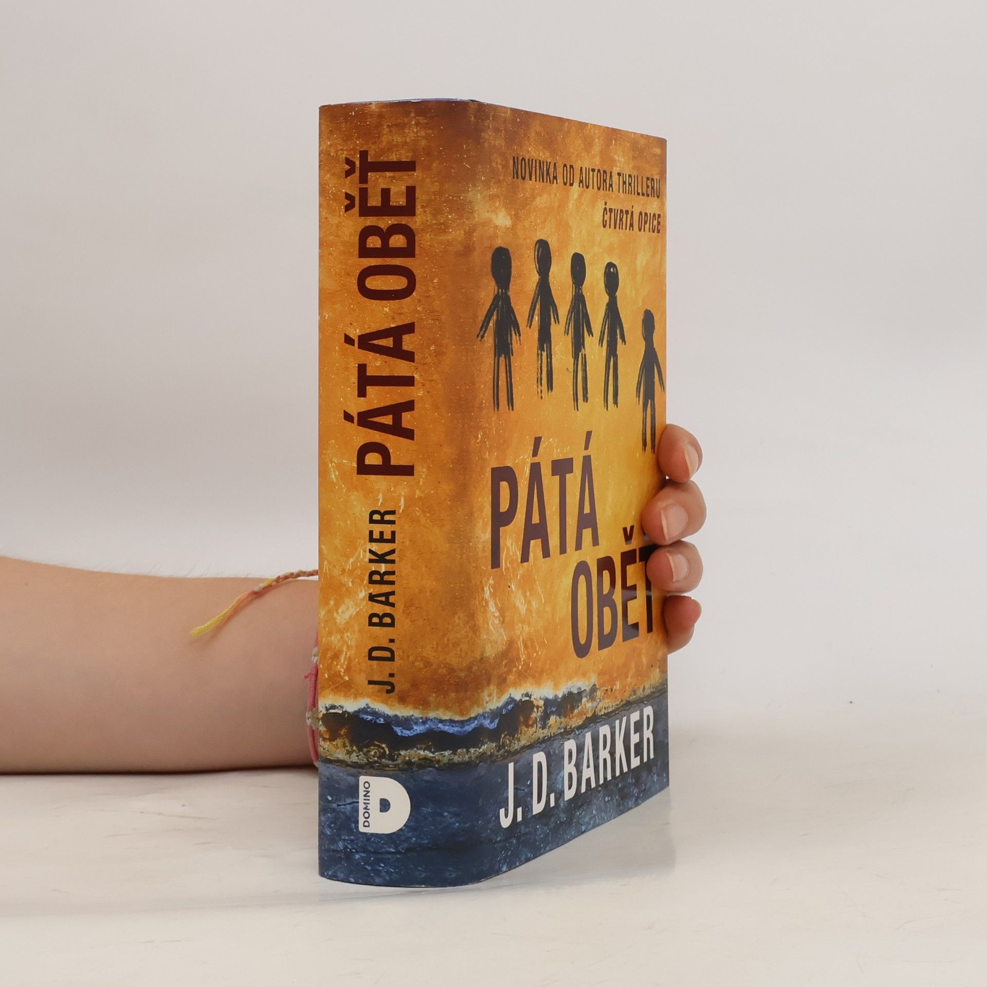 J. D. Barker Pátá oběť