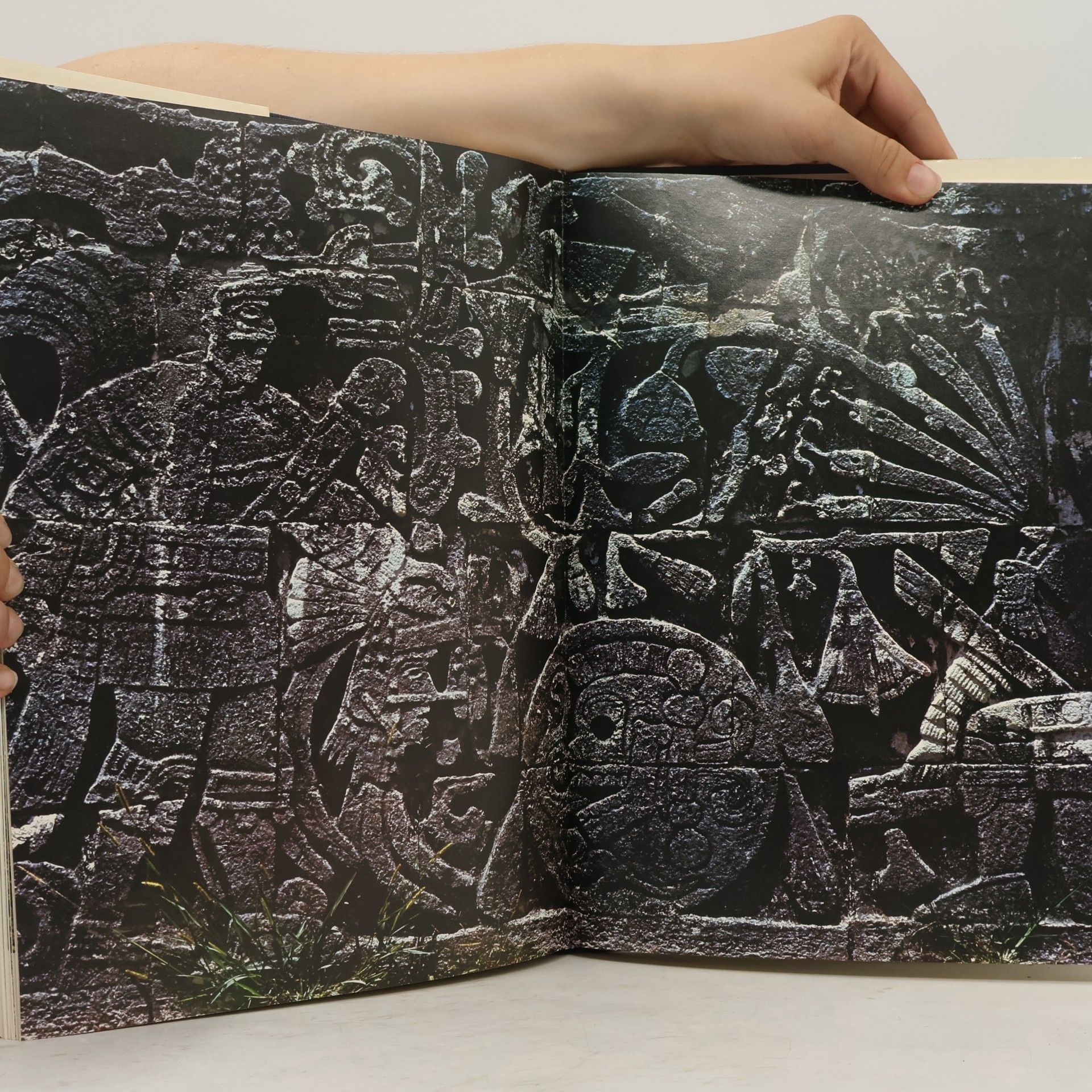Pierre Ivanoff Monuments of Civilization. Maya