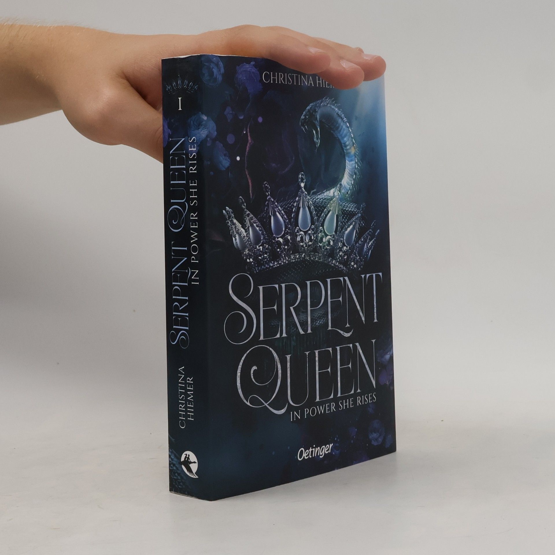 Christina Hiemer In Power She Rises / Serpent Queen Bd.1