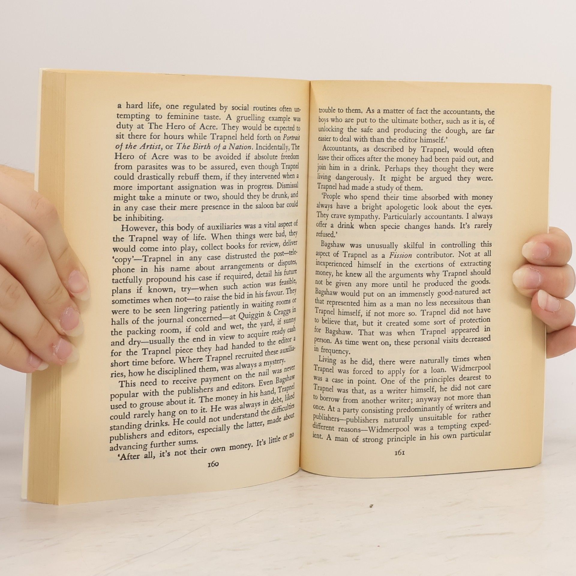 Anthony Powell A Dance to the Music of Time - 10: Books Do Furnish a Room
