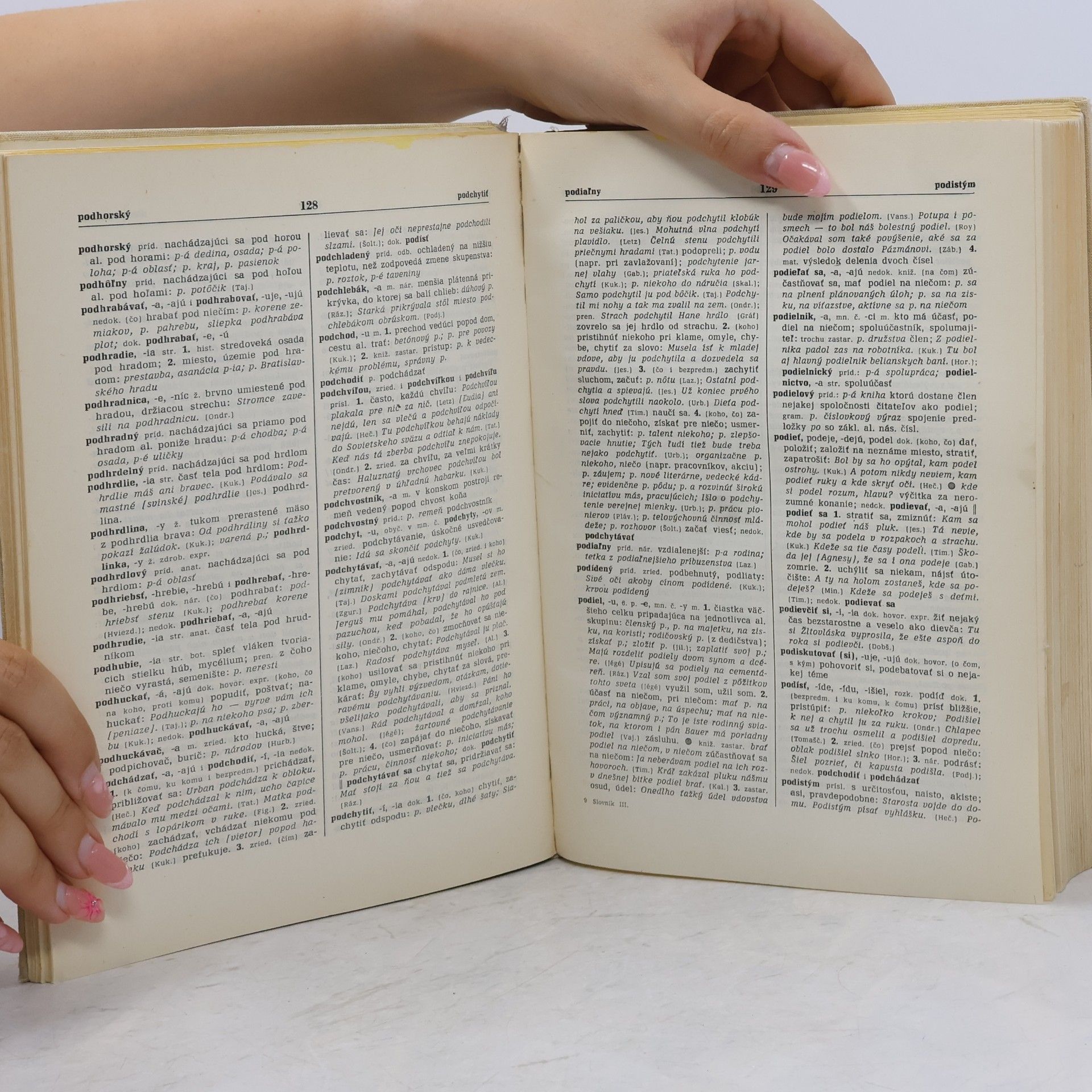 Autorenkollektiv Slovník slovenského jazyka III. P-R