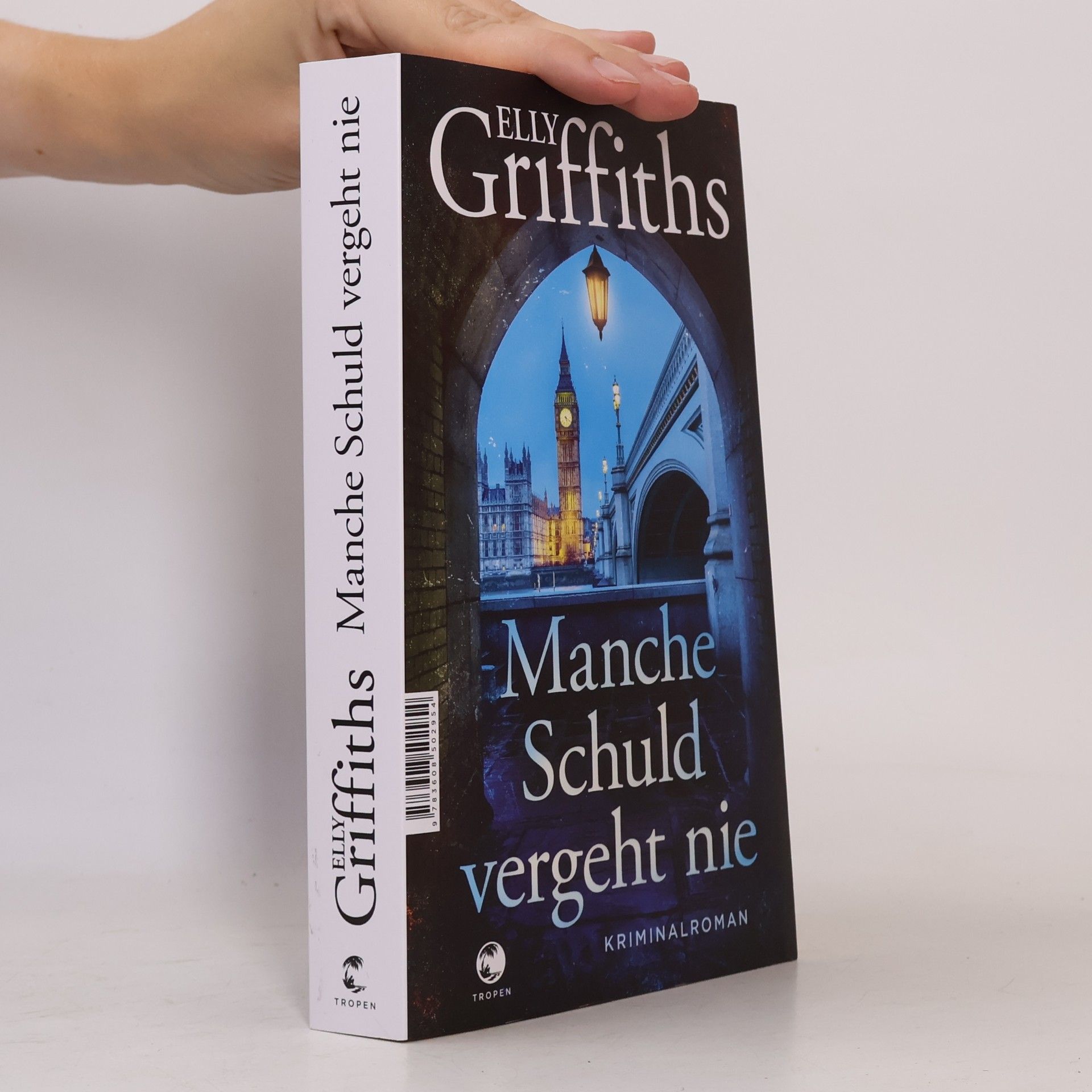 Elly Griffiths Manche Schuld vergeht nie