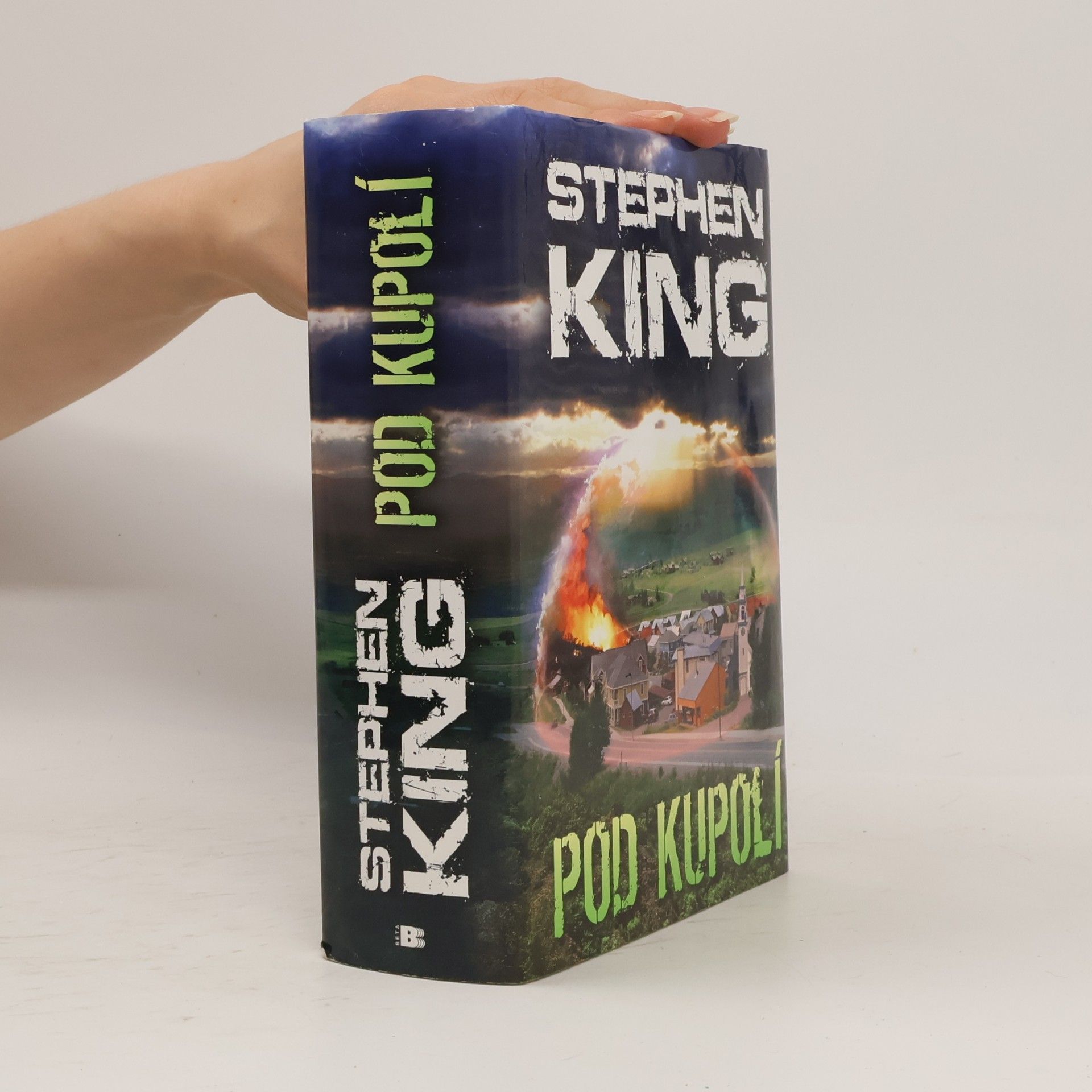 Stephen King Pod kupolí