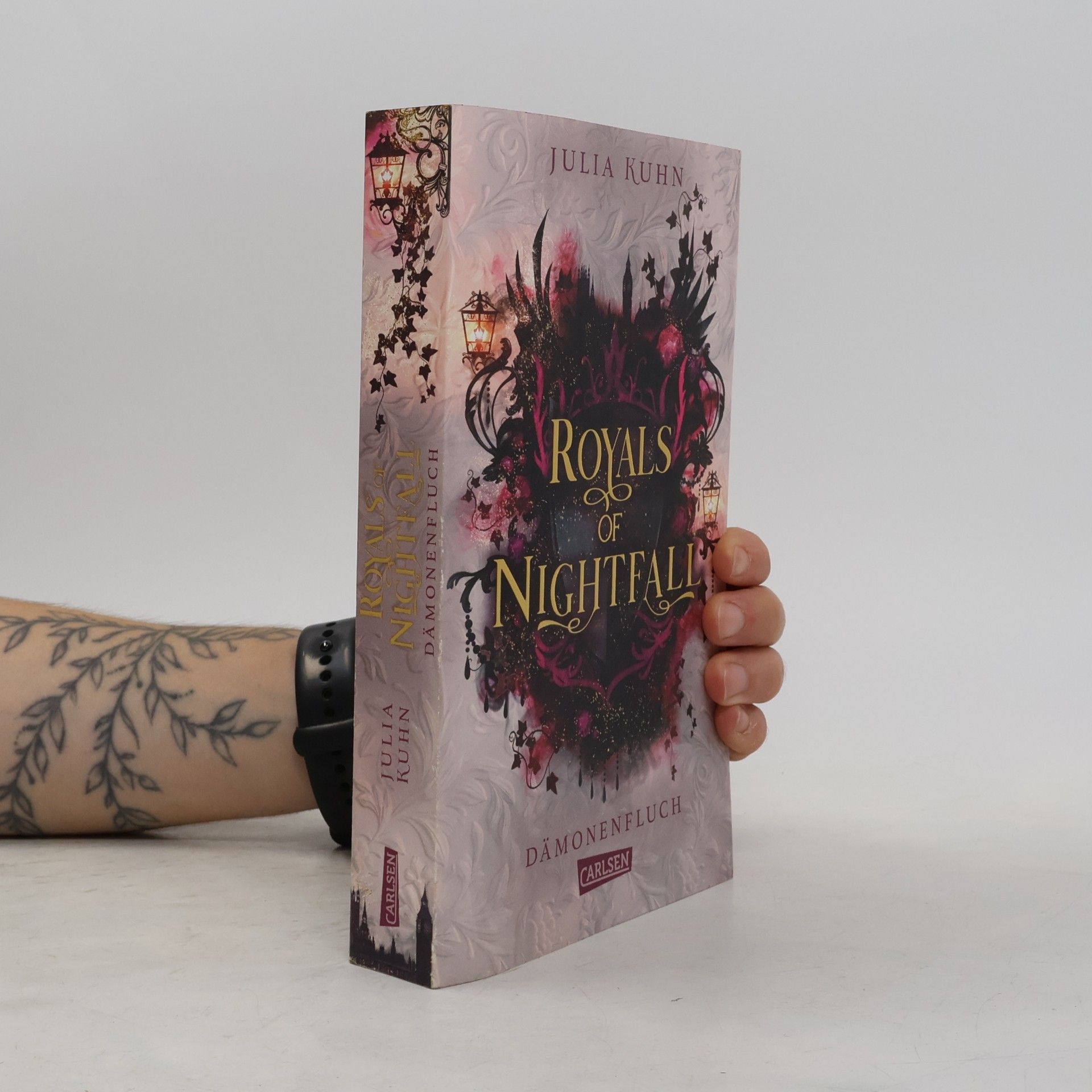 Julia Kuhn Royals of Nightfall