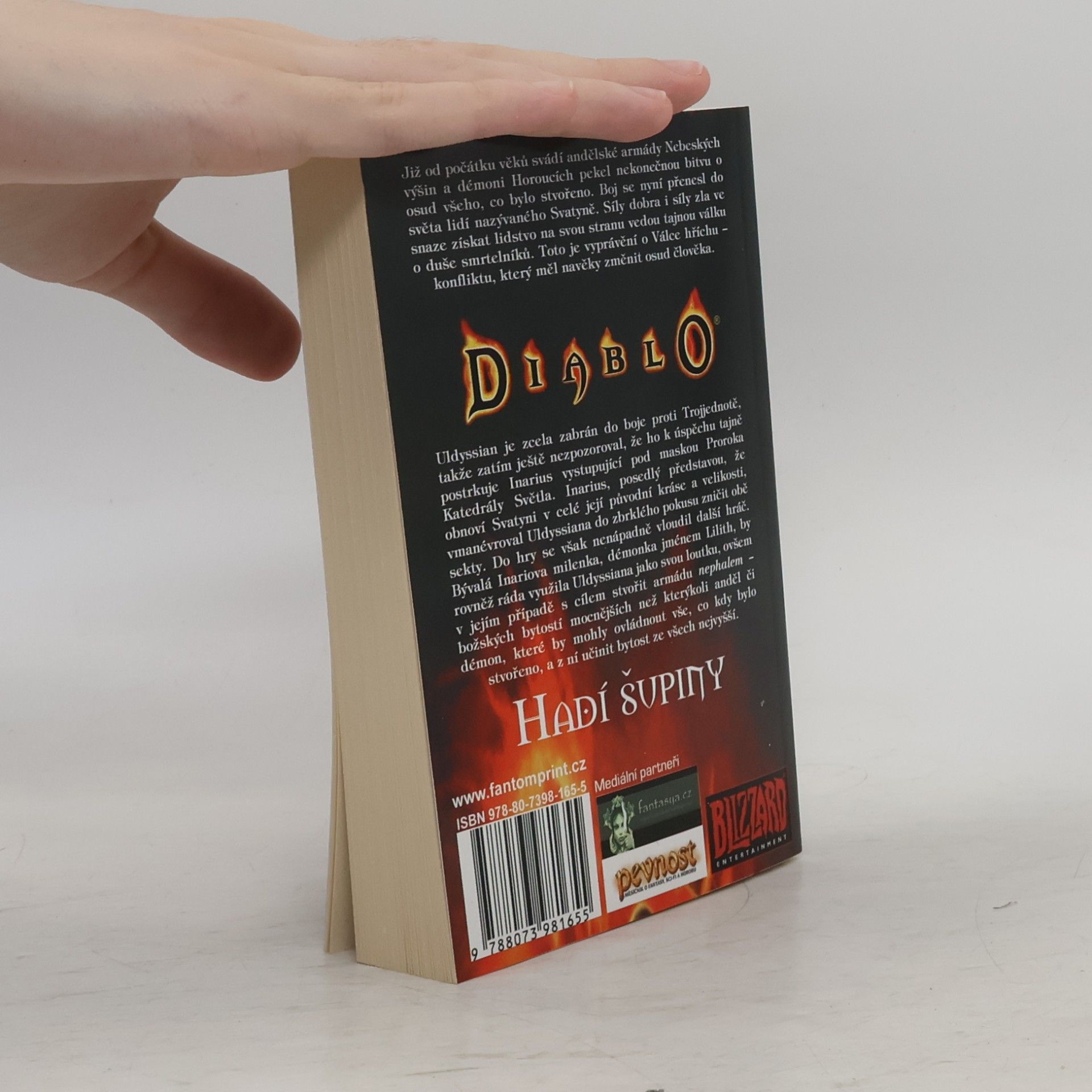 Richard A. Knaak Válka hříchu. Kniha druhá, Hadí šupiny