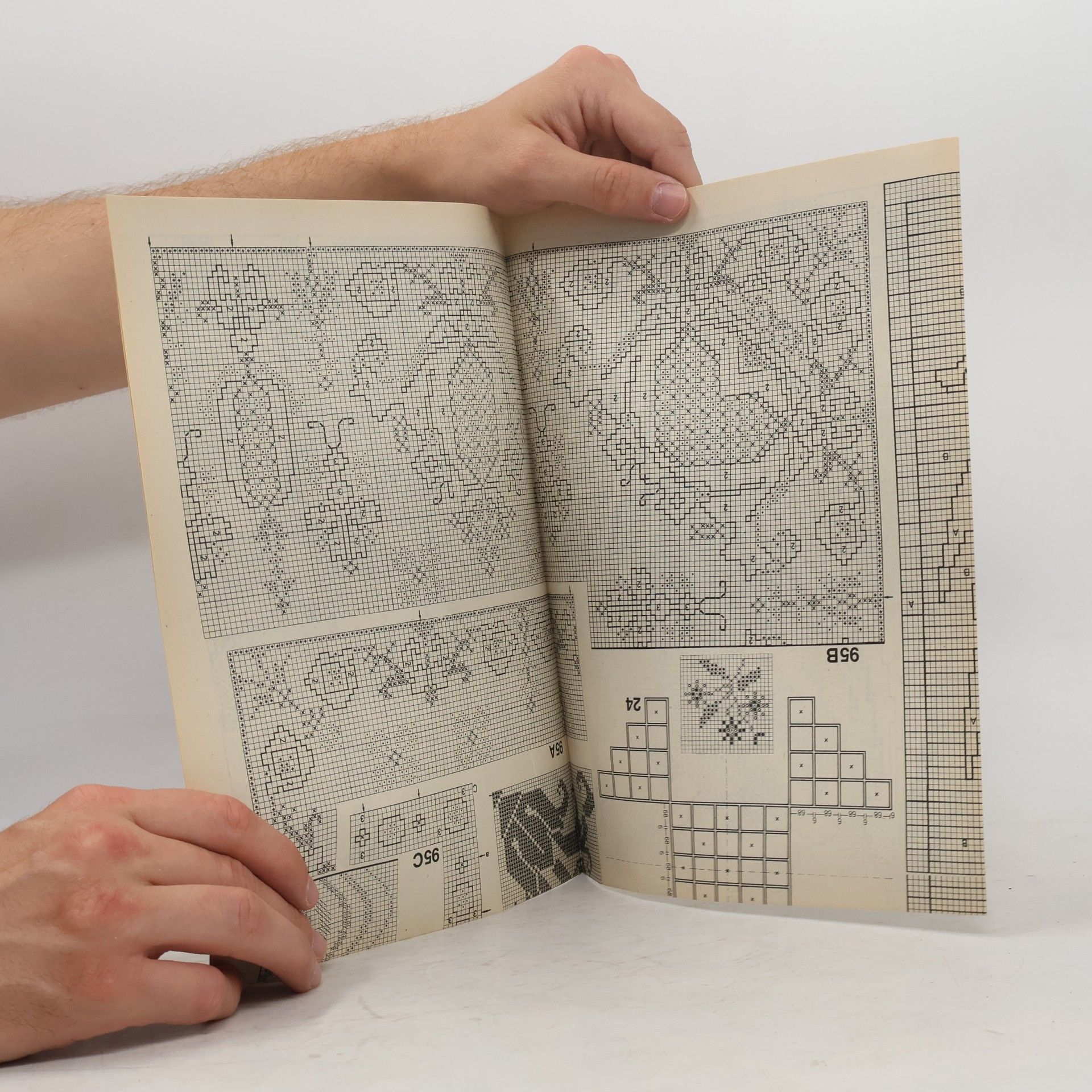 Autores varios Großes buntes Handarbeitsbuch K 606 Bogen A