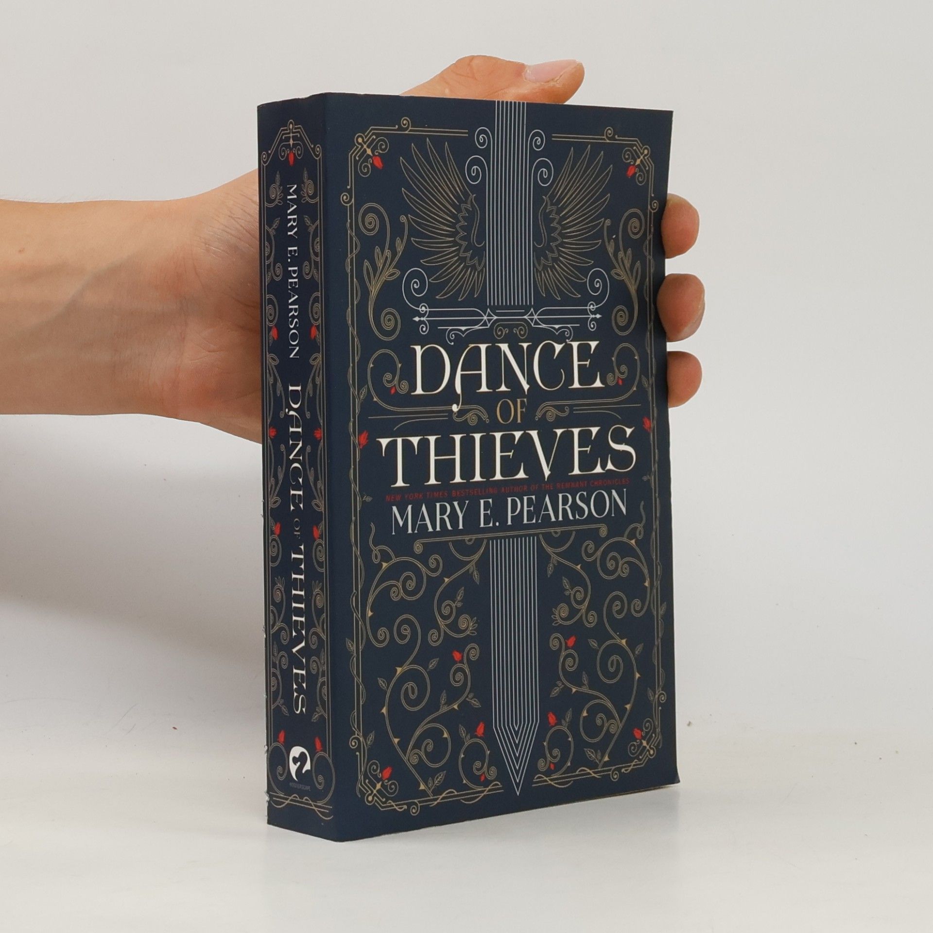 Mary E. Pearson Dance of thieves