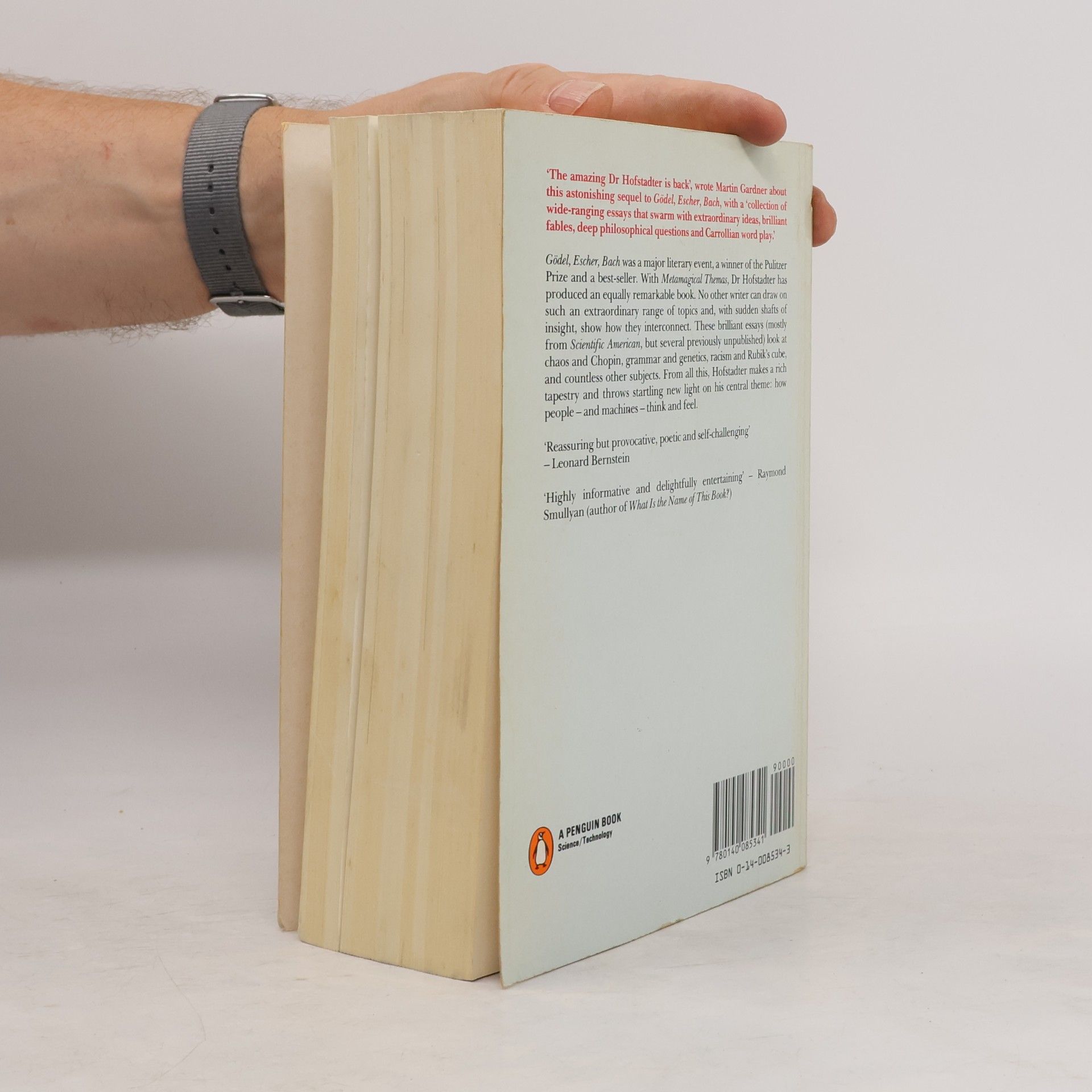 Douglas Hofstadter Metamagical themas : questing for the essence of mind and pattern