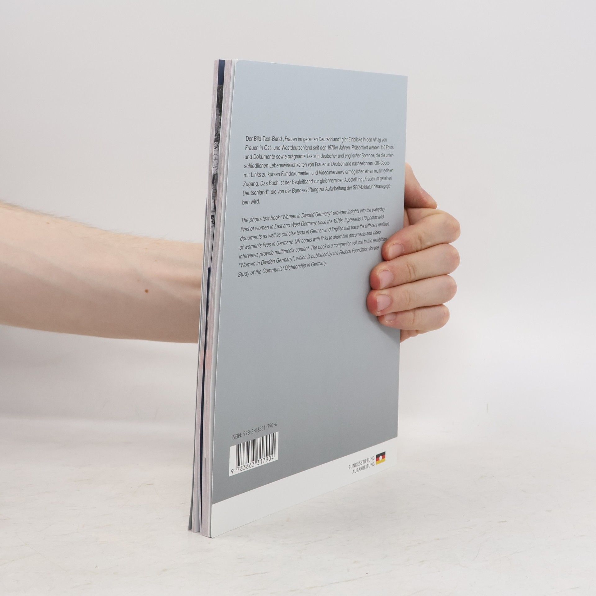 Marz, Clara Frauen im geteilten Deutschland / Women in divided Germany: Begleitband zur gleichnamigen Ausstellung / Companion volume to the eponymous exhibition