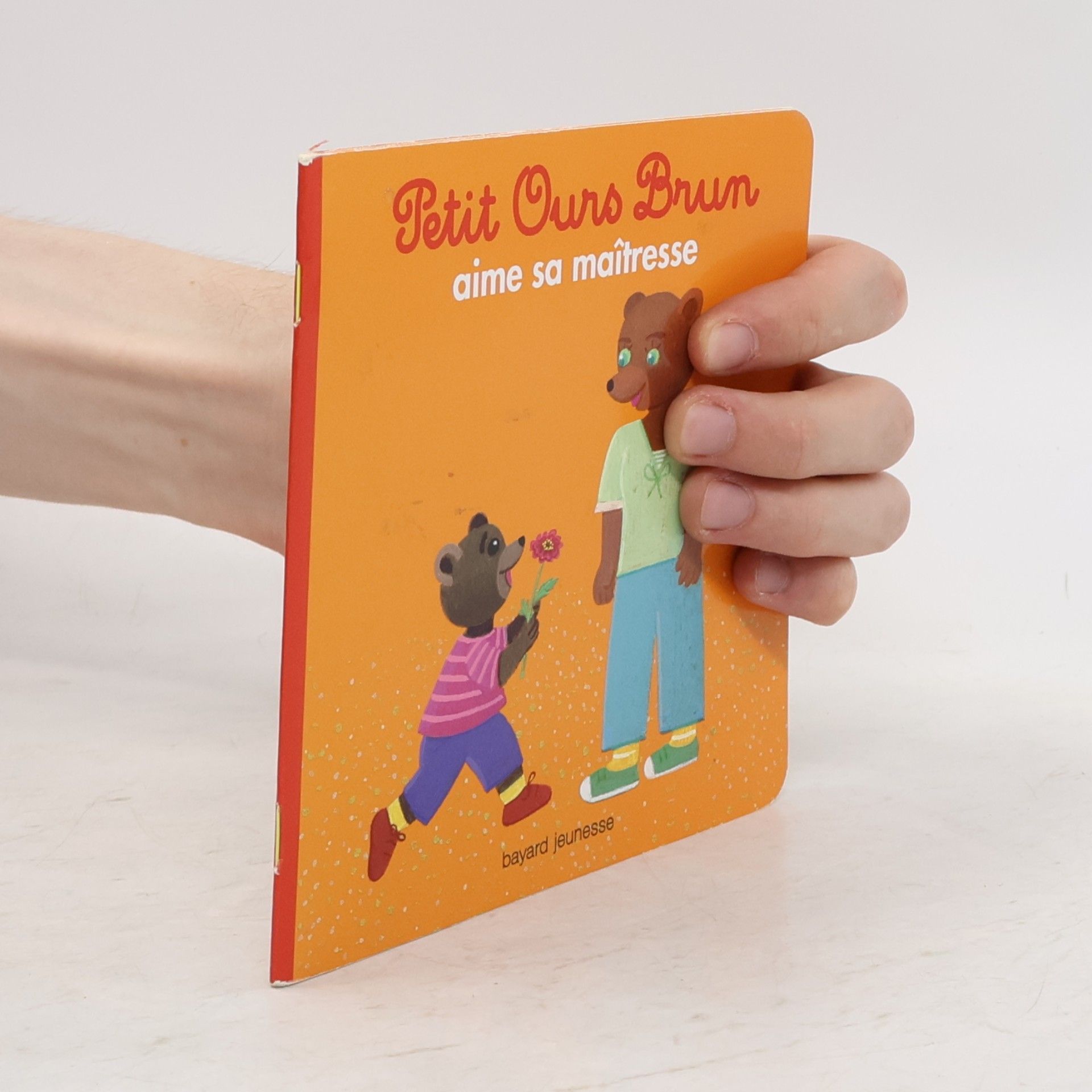 Petit Ours Brun aime sa maîtresse