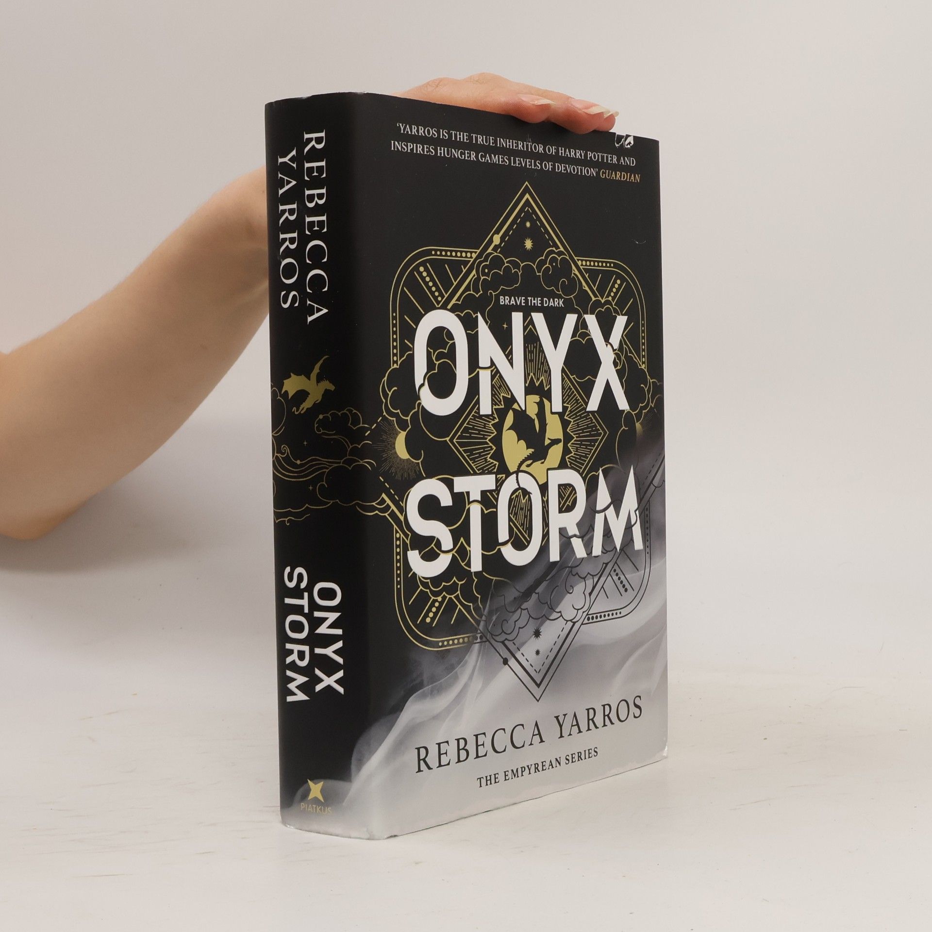 Rebecca Yarros Onyx Storm