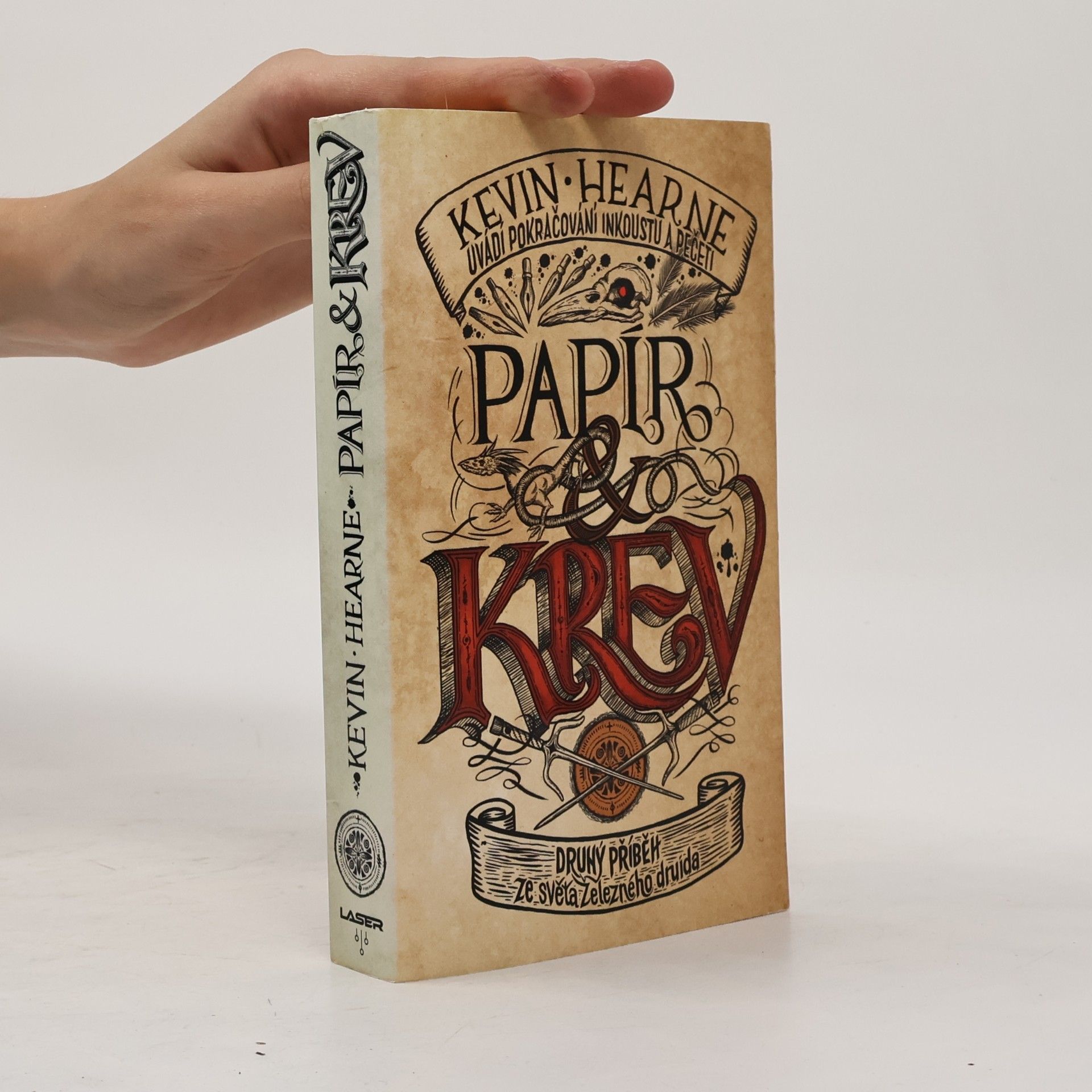 Kevin Hearne Papír & krev