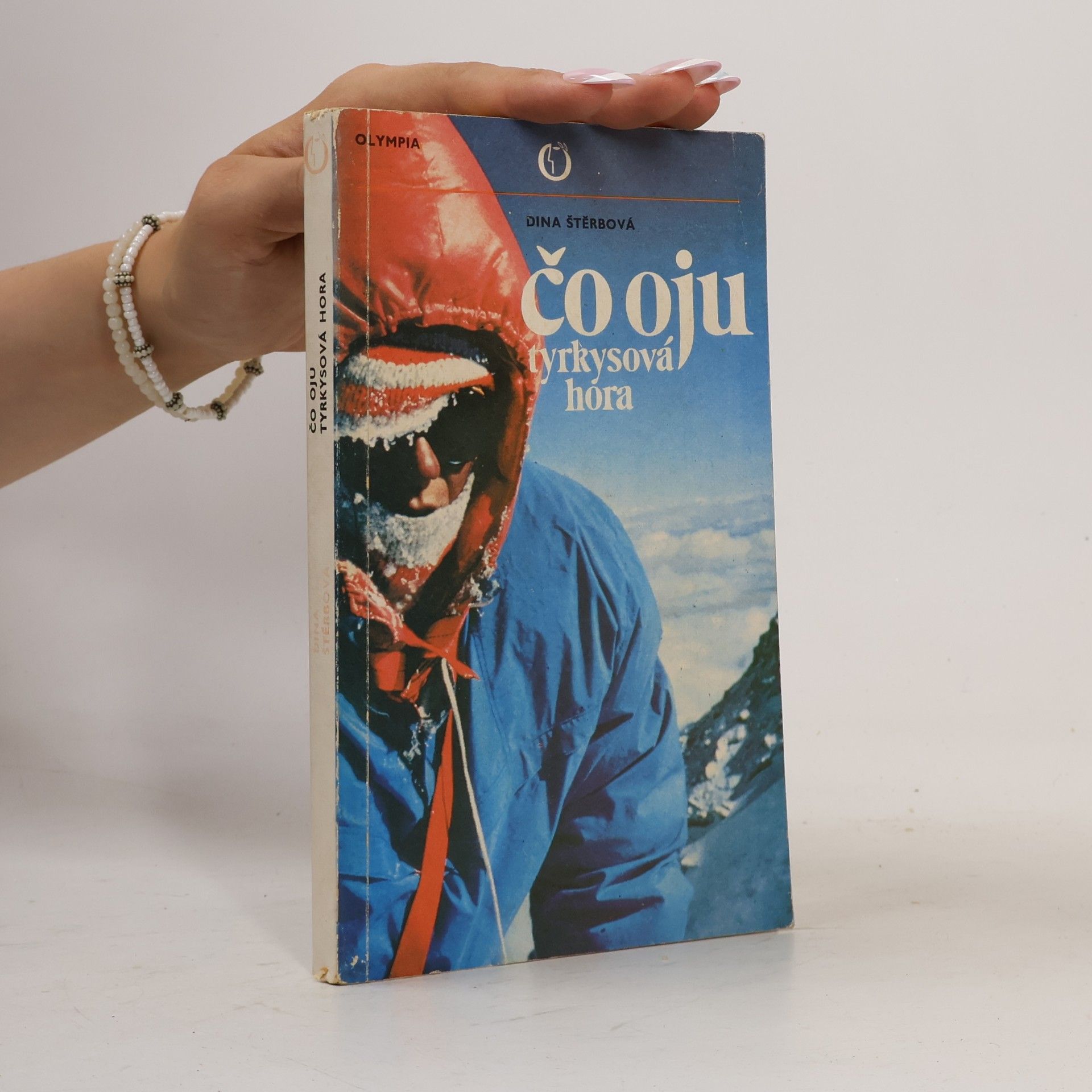 Dina Štěrbová Čo Oju, tyrkysová hora