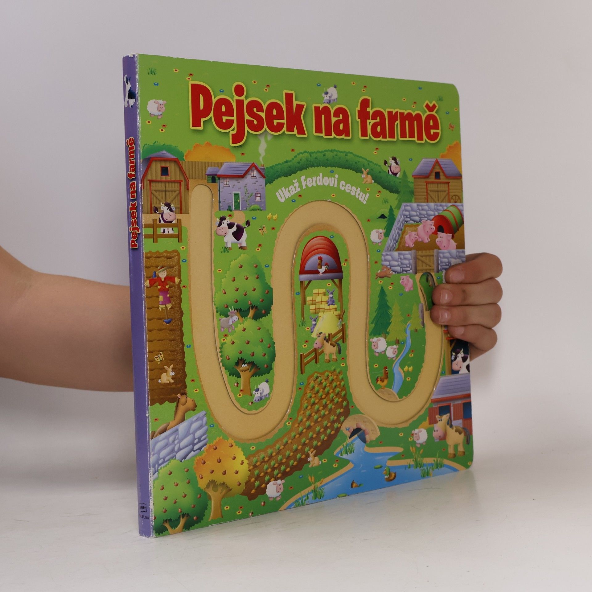 Tom James Pejsek na farmě