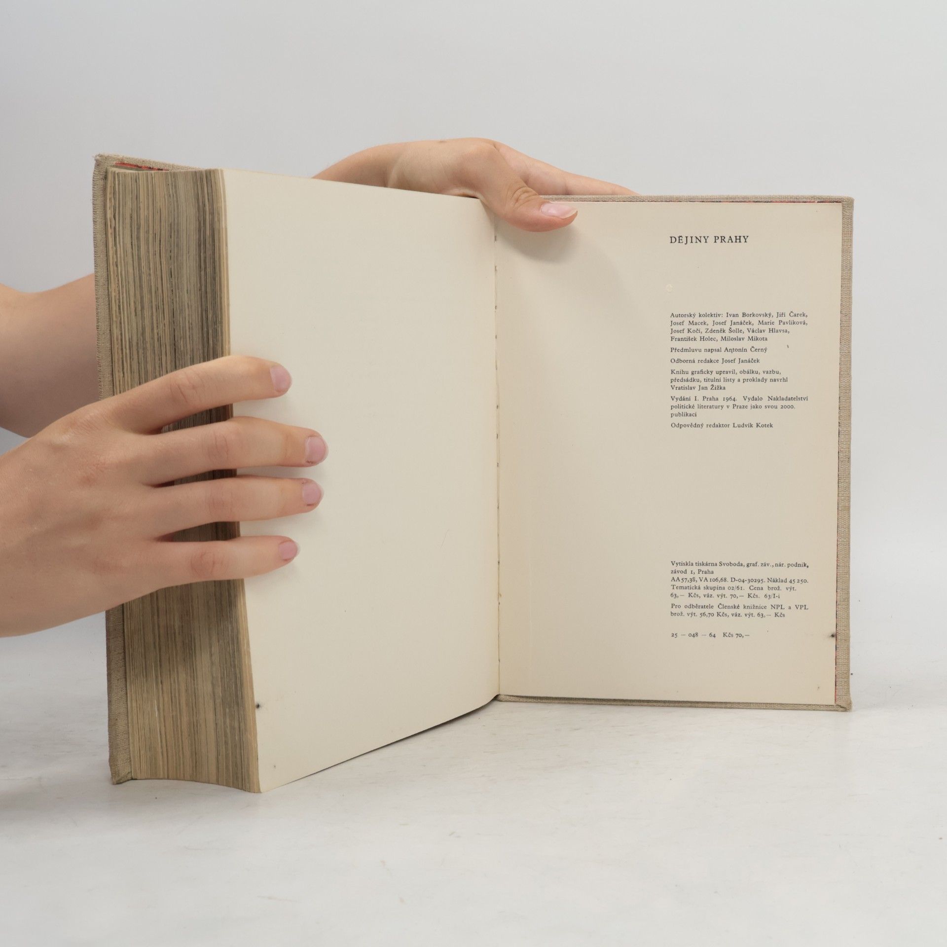 Collectif d'auteurs Dějiny Prahy
