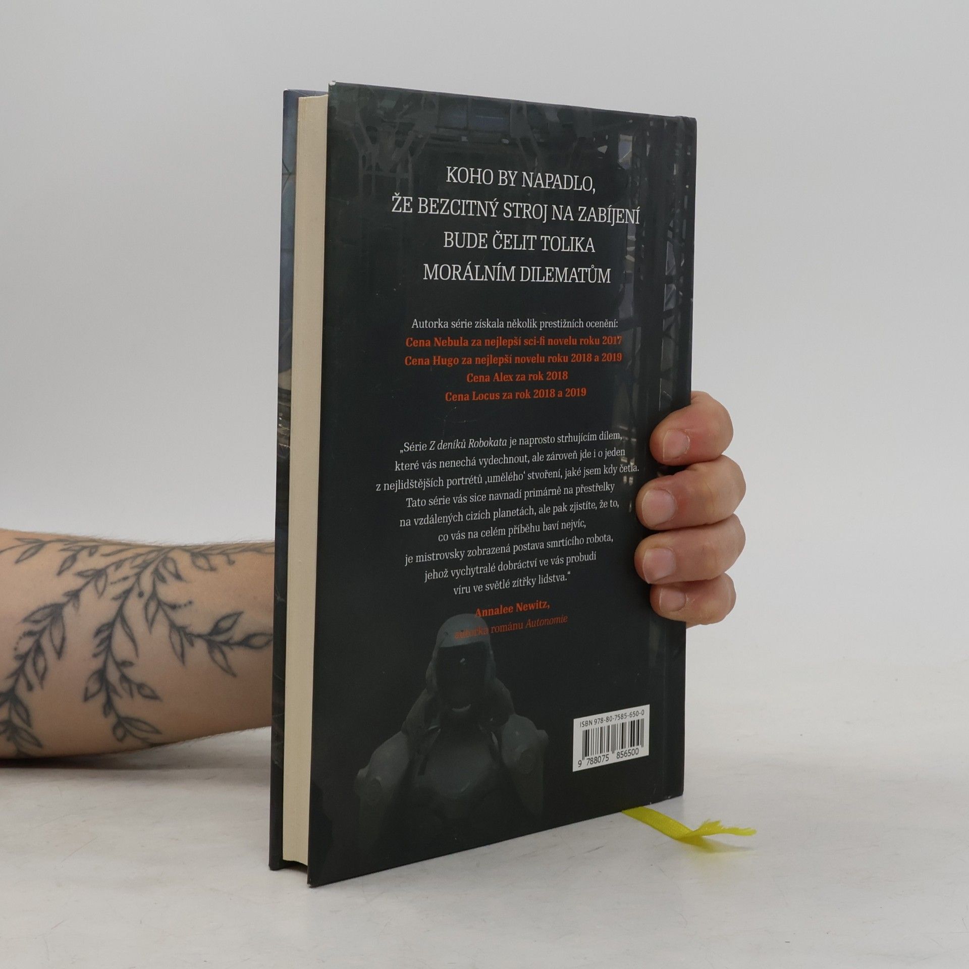 Martha Wells Chybný protokol : z deníků Robokata