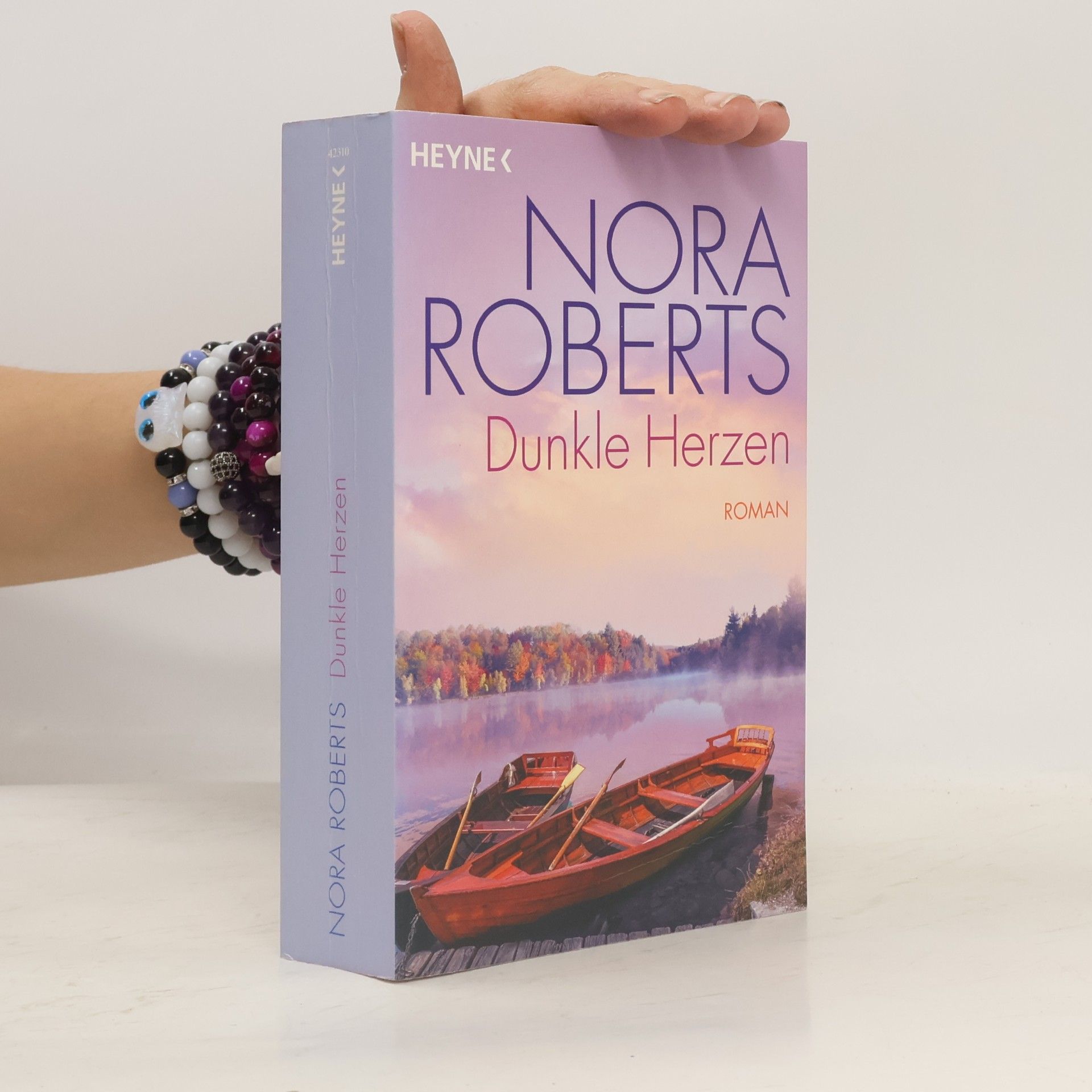 Nora Roberts Dunkle Herzen