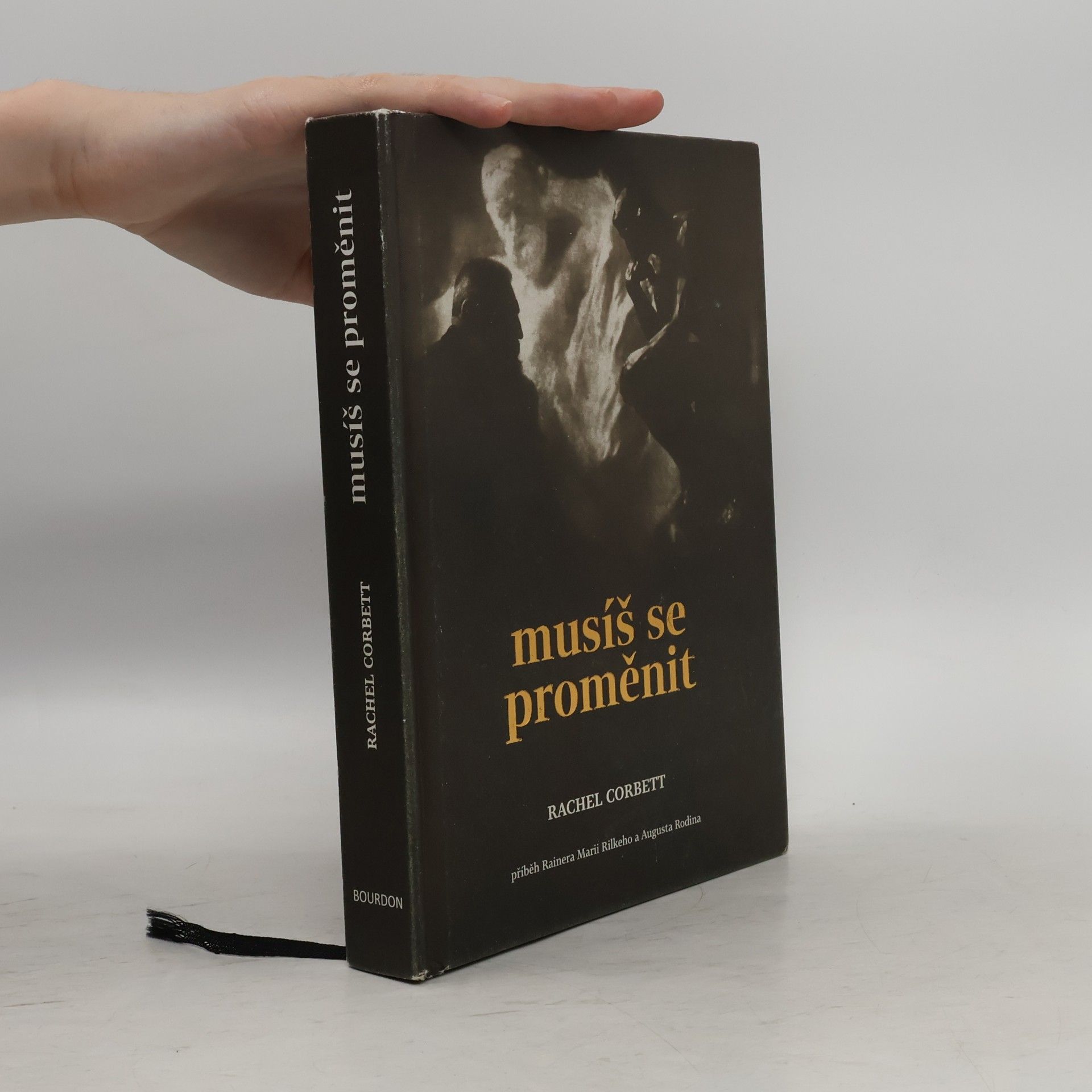 Rachel Corbett Musíš se proměnit