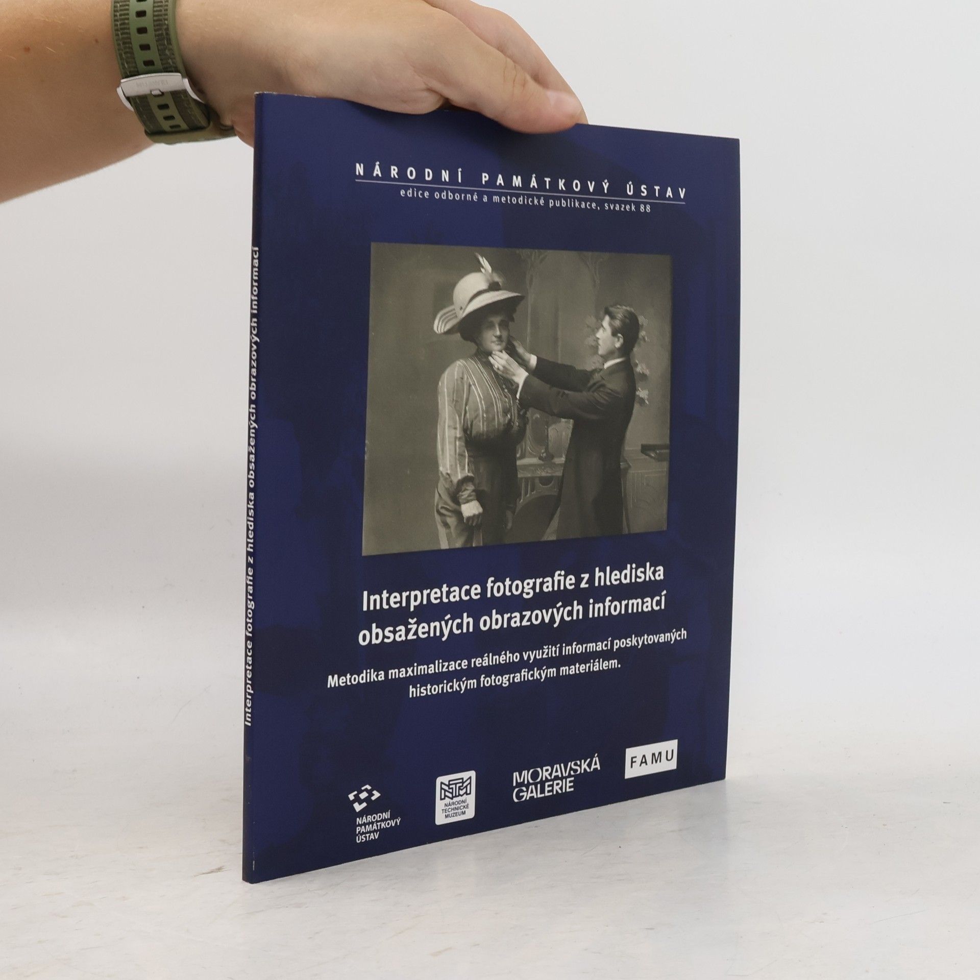 Filip Wittlich Interpretace fotografie z hlediska obsažených obrazových informací