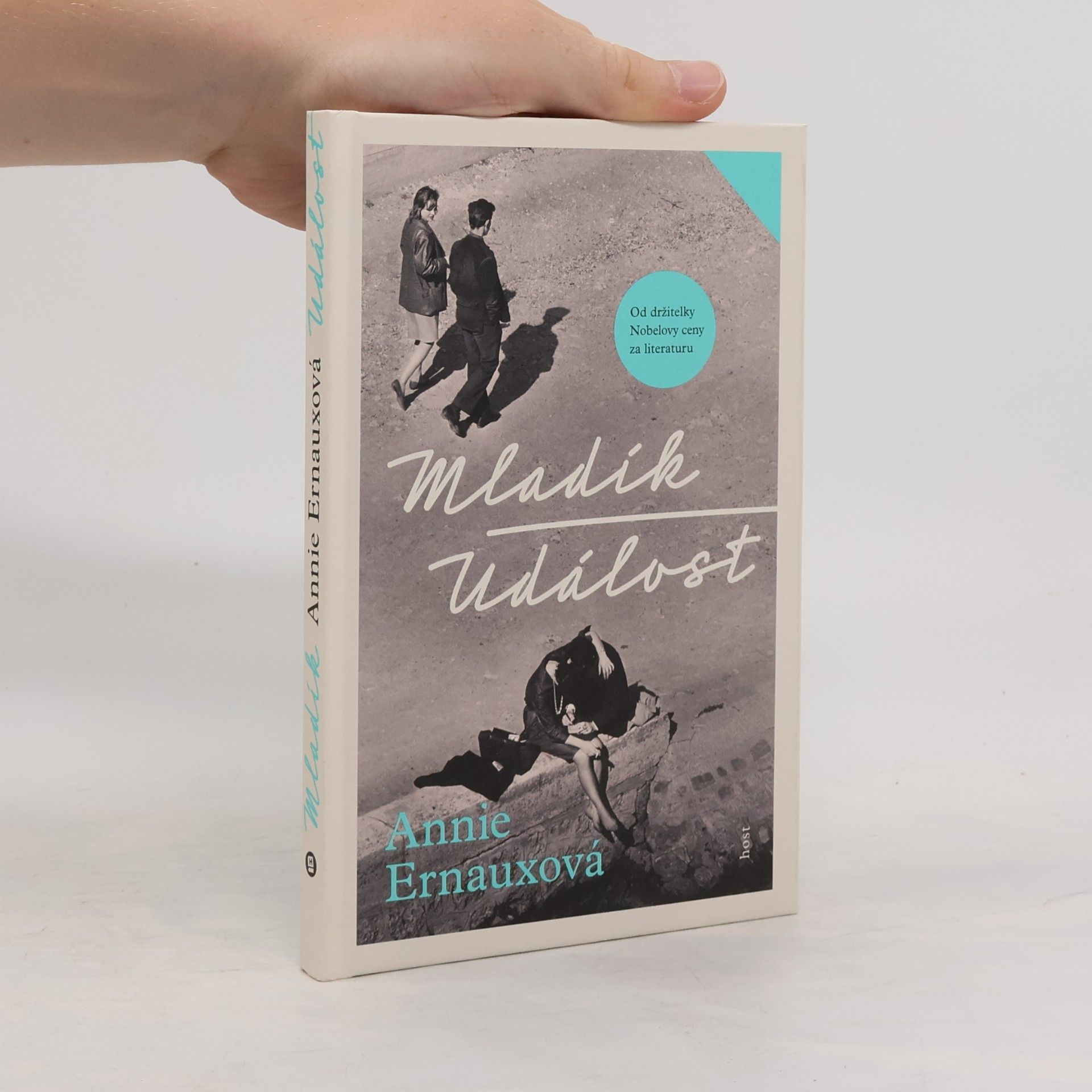 Annie Ernaux Mladík ; Událost