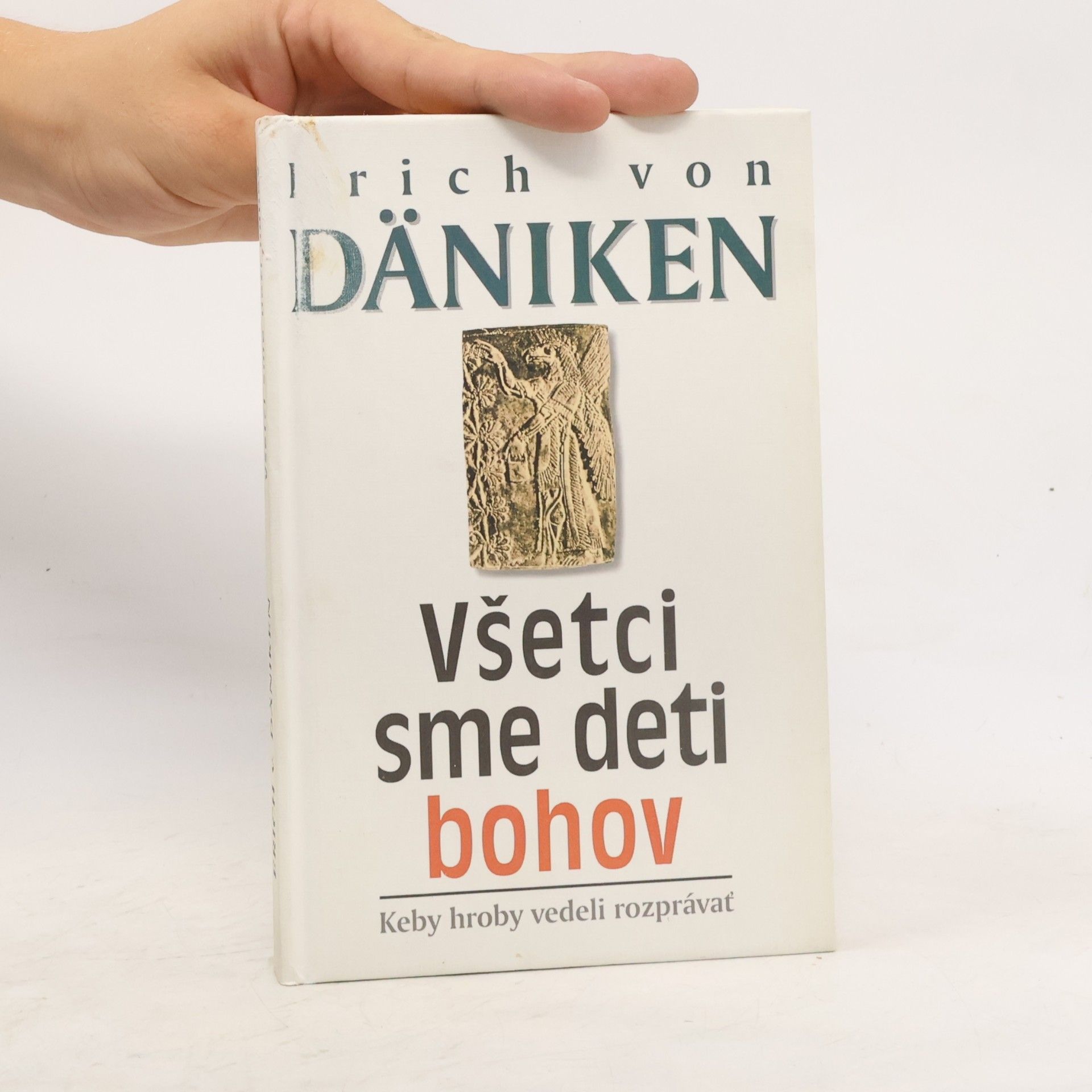 Erich von Däniken Všetci sme deti bohov