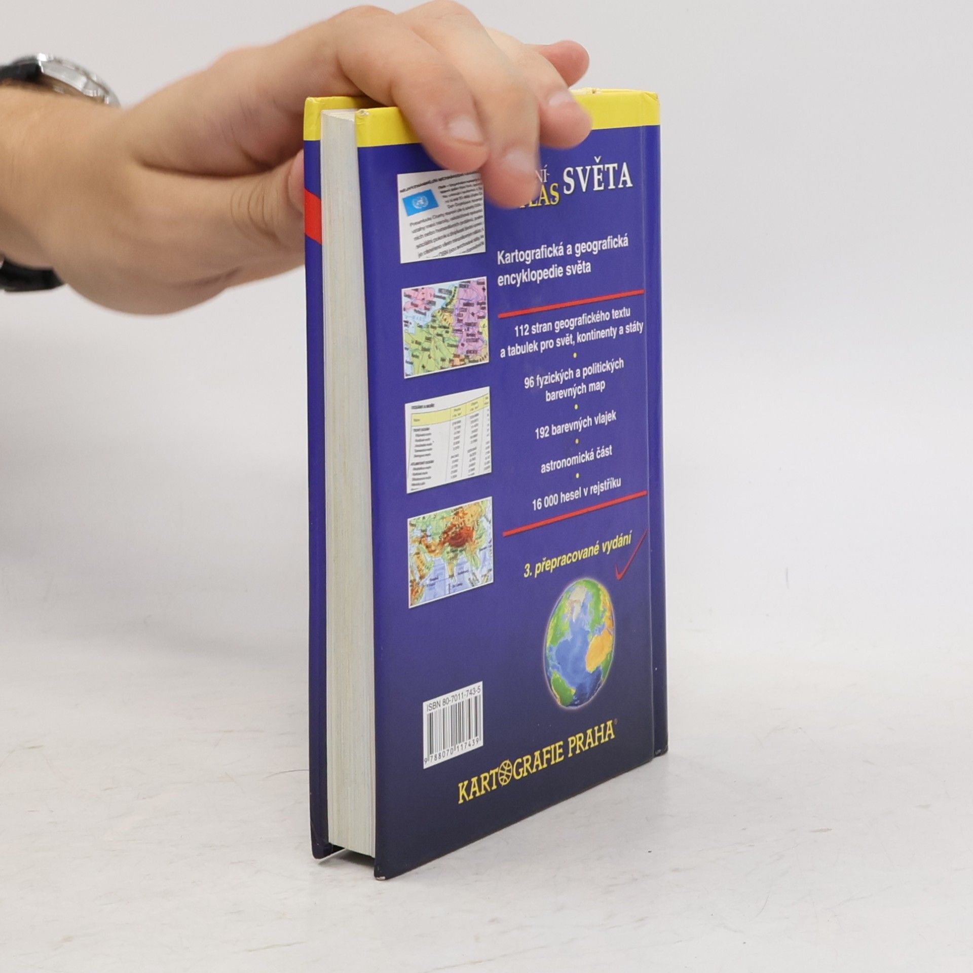 Autorenkollektiv Kapesní atlas světa