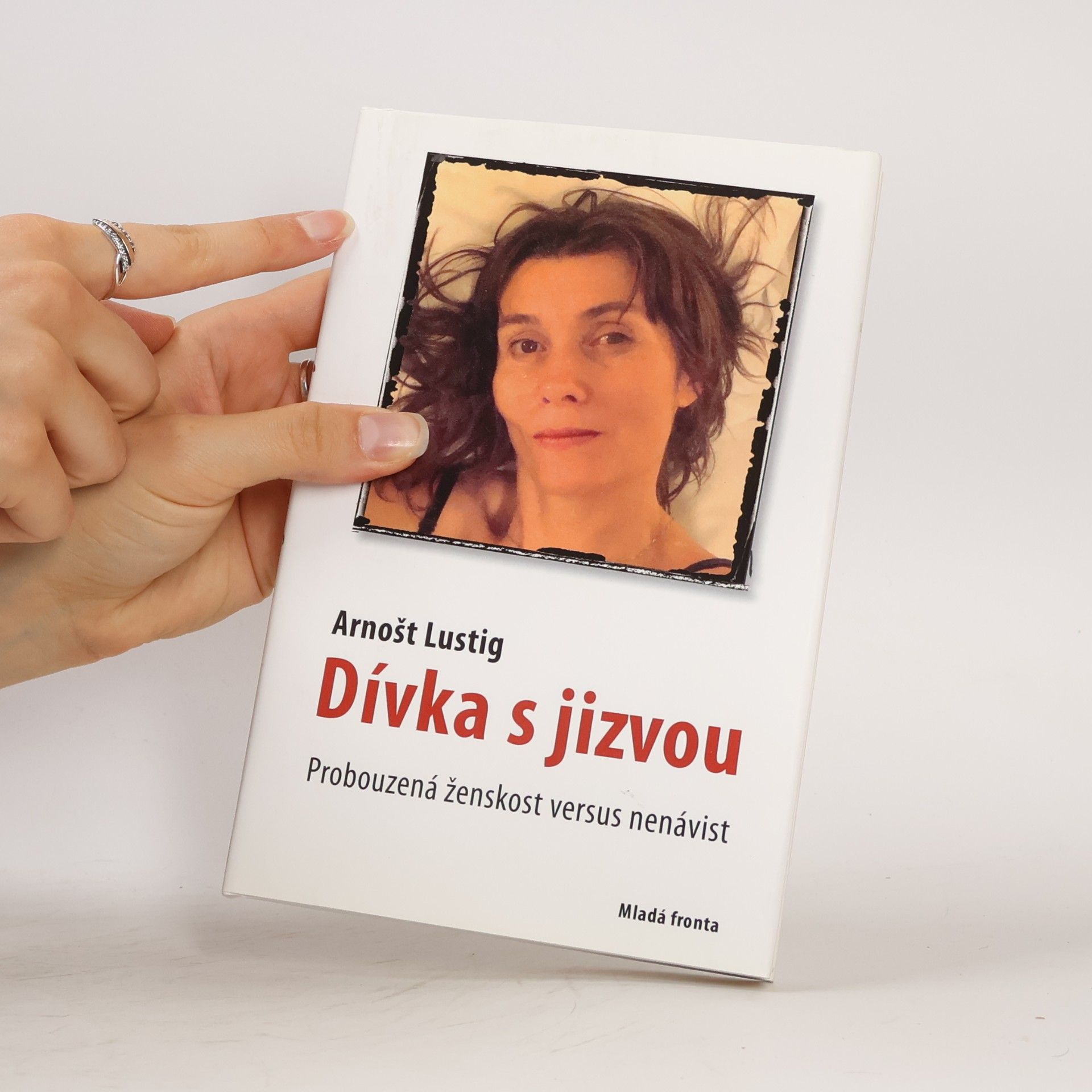 Arnošt Lustig Dívka s jizvou
