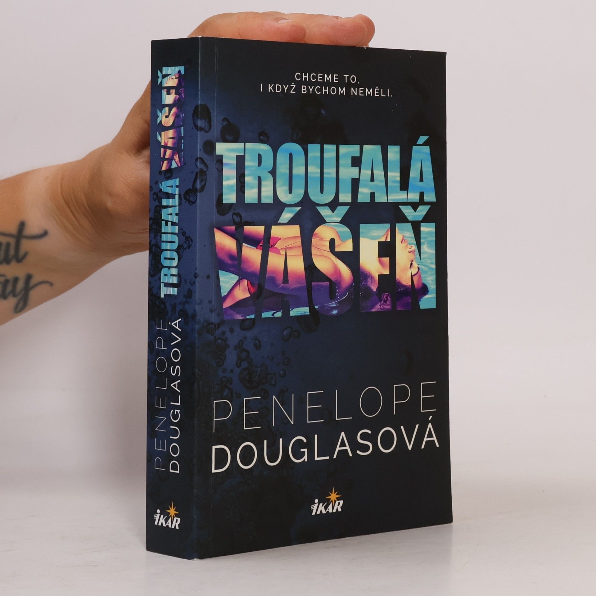 Penelope Douglas Troufalá vášeň