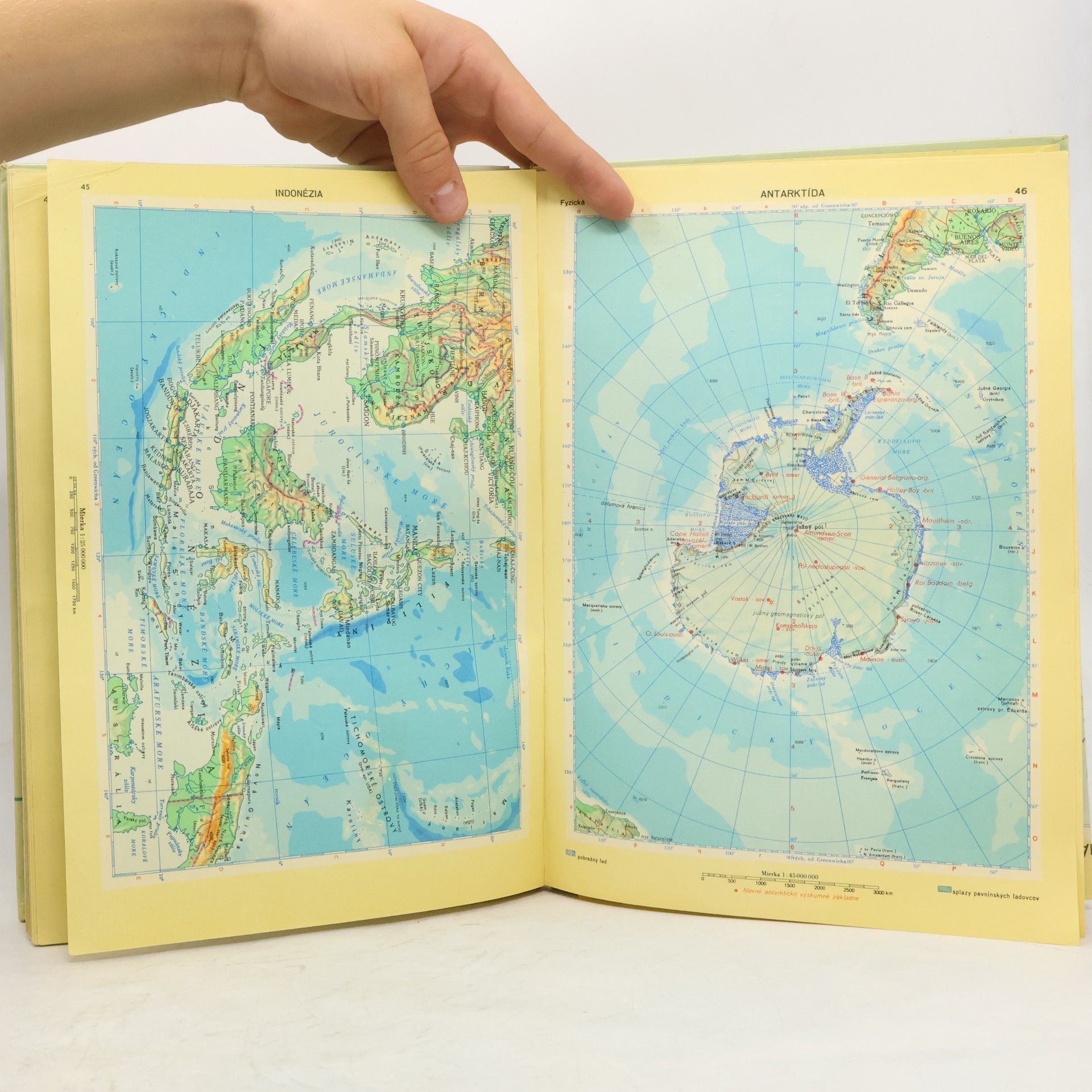 Auteurscollectief Školský zemepisný atlas sveta