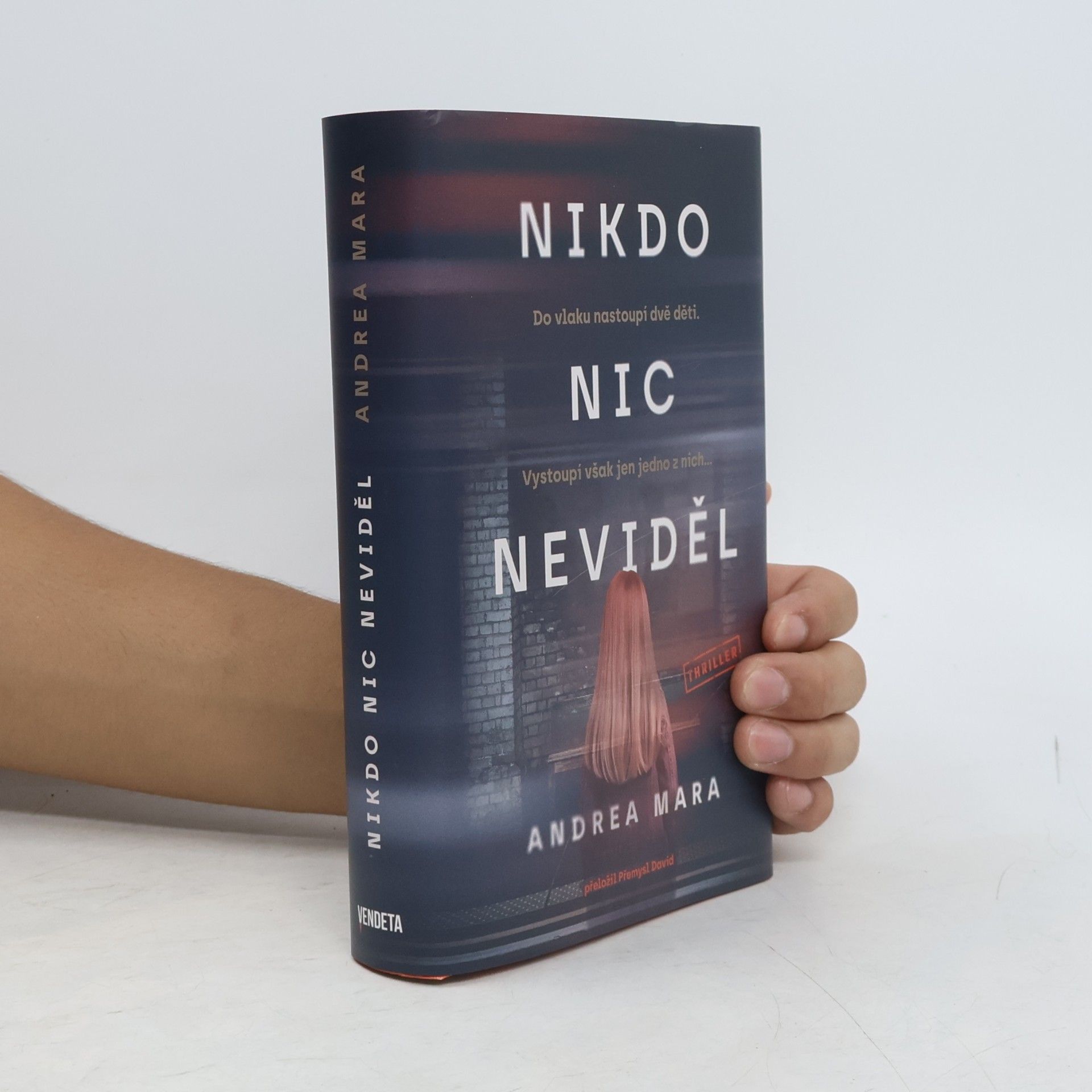 Andrea Mara Nikdo nic neviděl