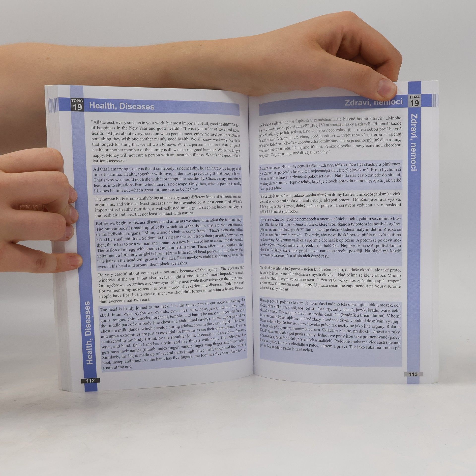 Autorenkollektiv Maturitní otázky z angličtiny. 30 podrobně vypracovaných konverzačních témat z anglického jazyka včetně jejich českého překladu