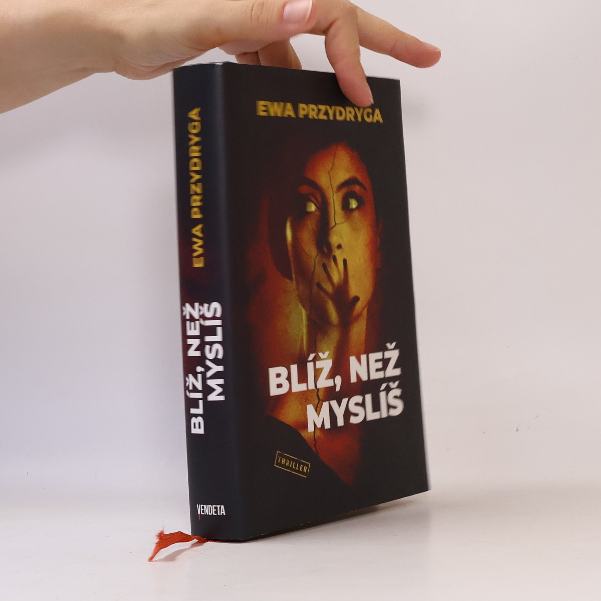 Ewa Przydryga Blíž, než myslíš