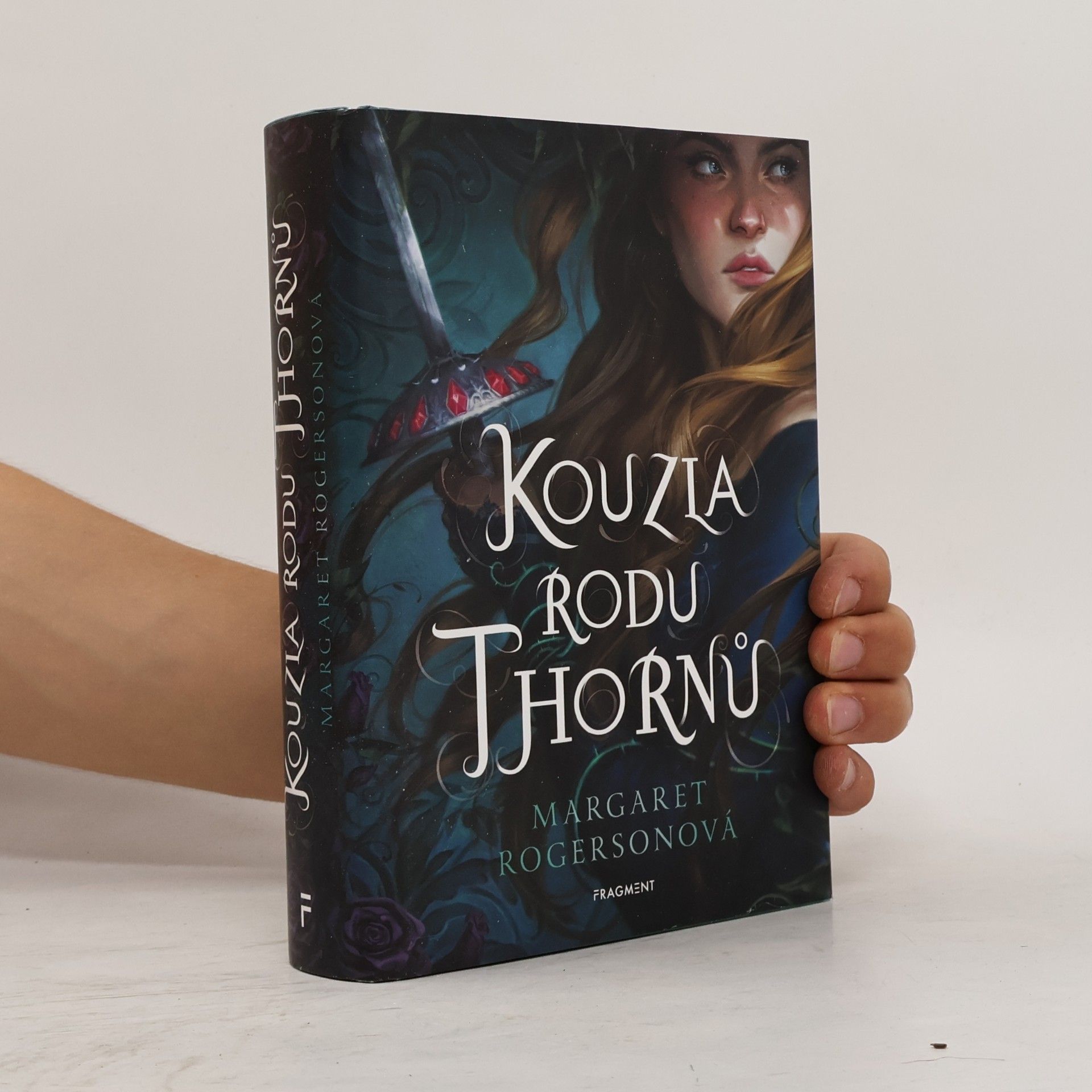 Margaret Rogerson Kouzla rodu Thornů