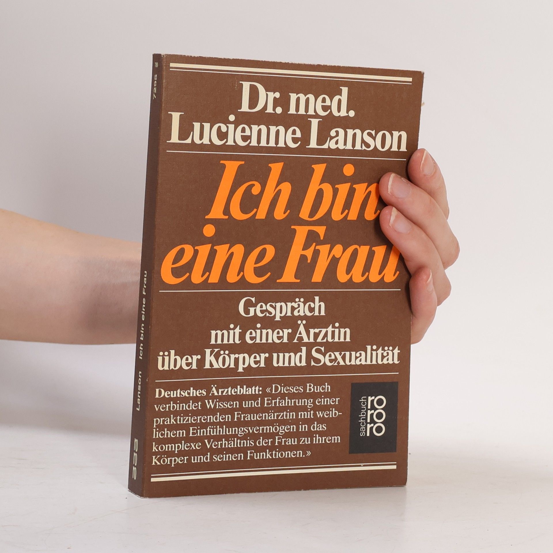 Lucienne Lanson Ich bin eine Frau