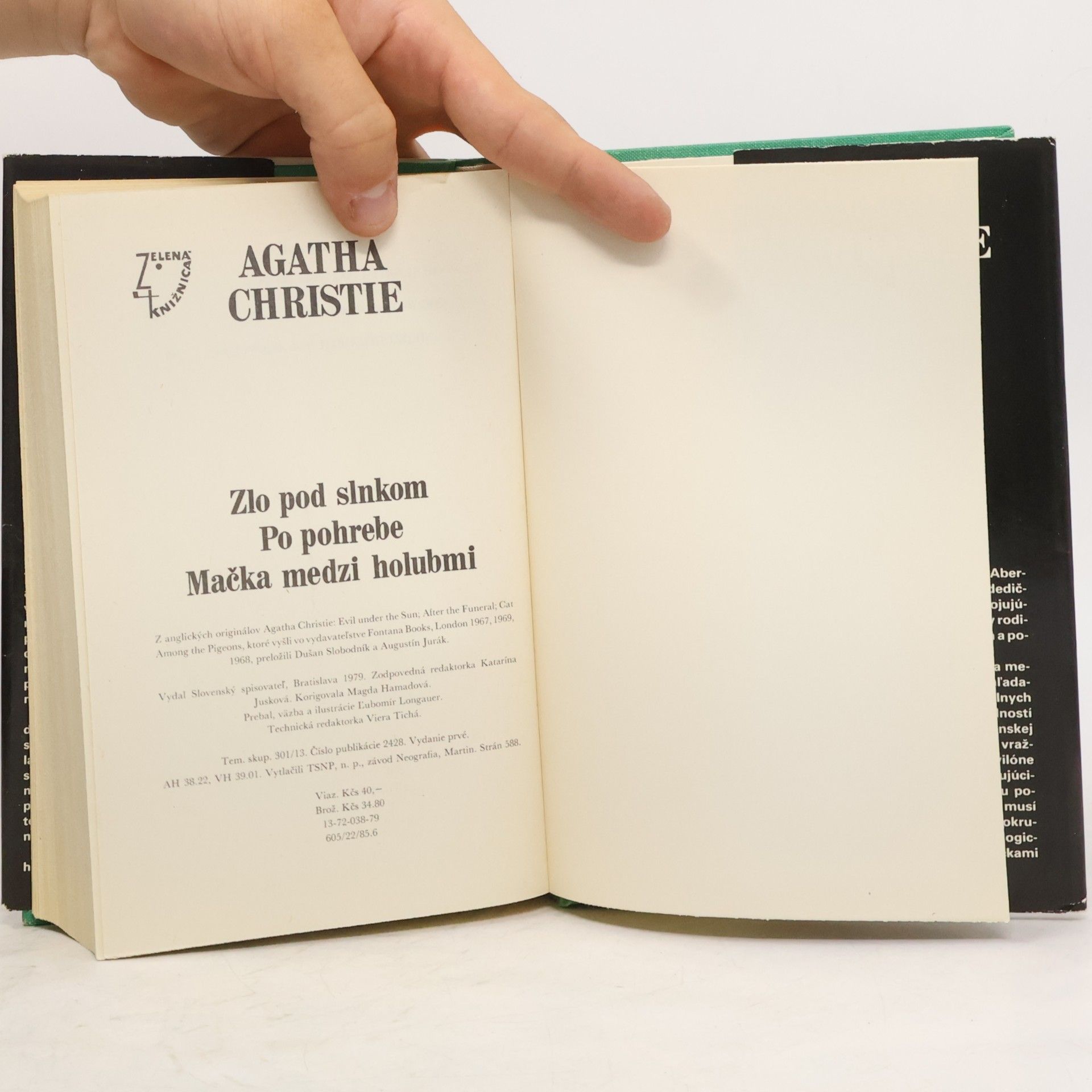 Agatha Christie Zlo pod slnkom. Po pohrebe. Mačka medzi holubmi