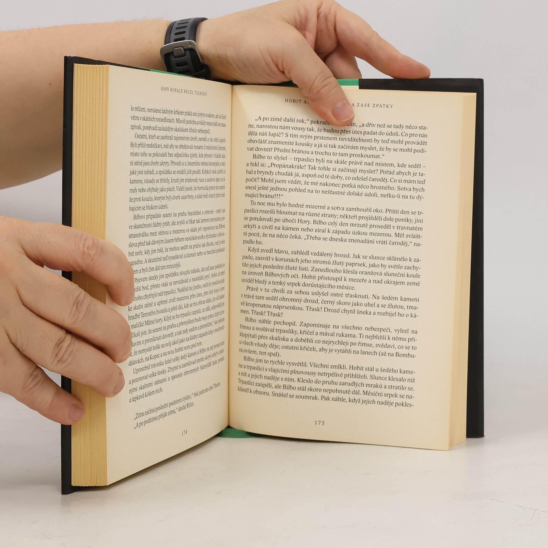 John Ronald Reuel Tolkien Hobit, aneb, Cesta tam a zase zpátky
