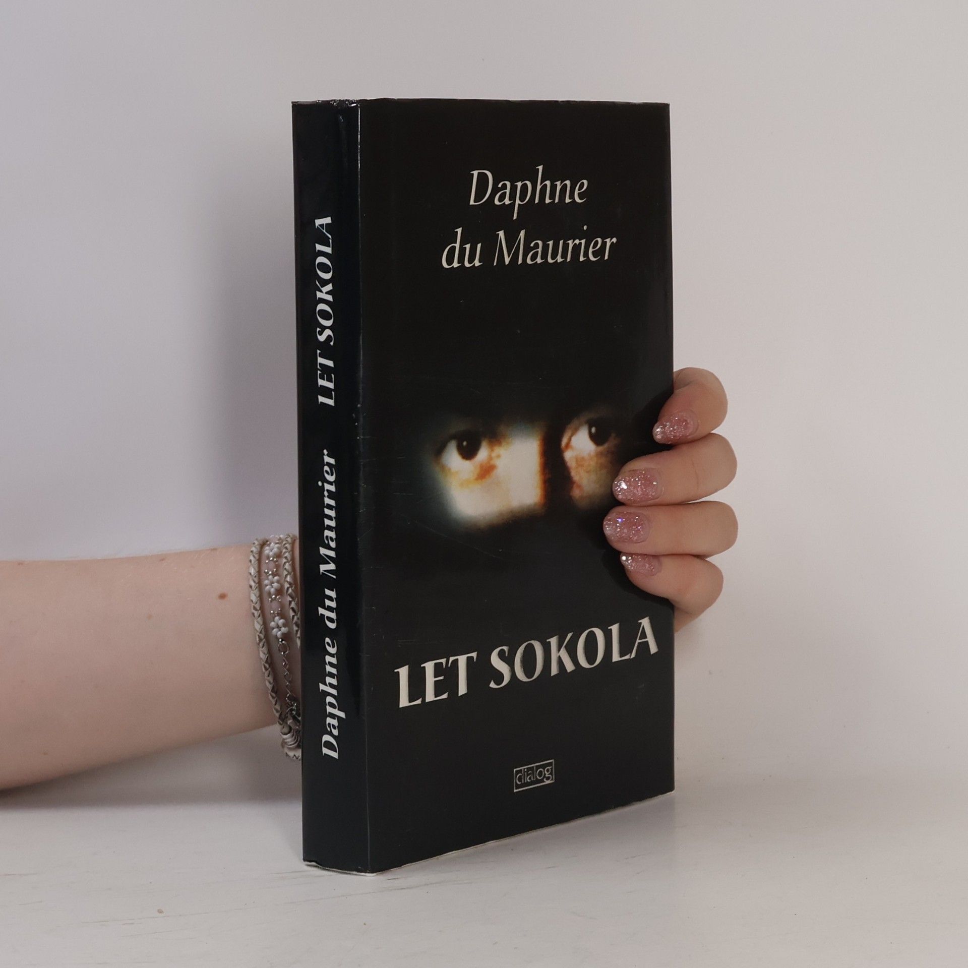 Daphne du Maurier Let sokola