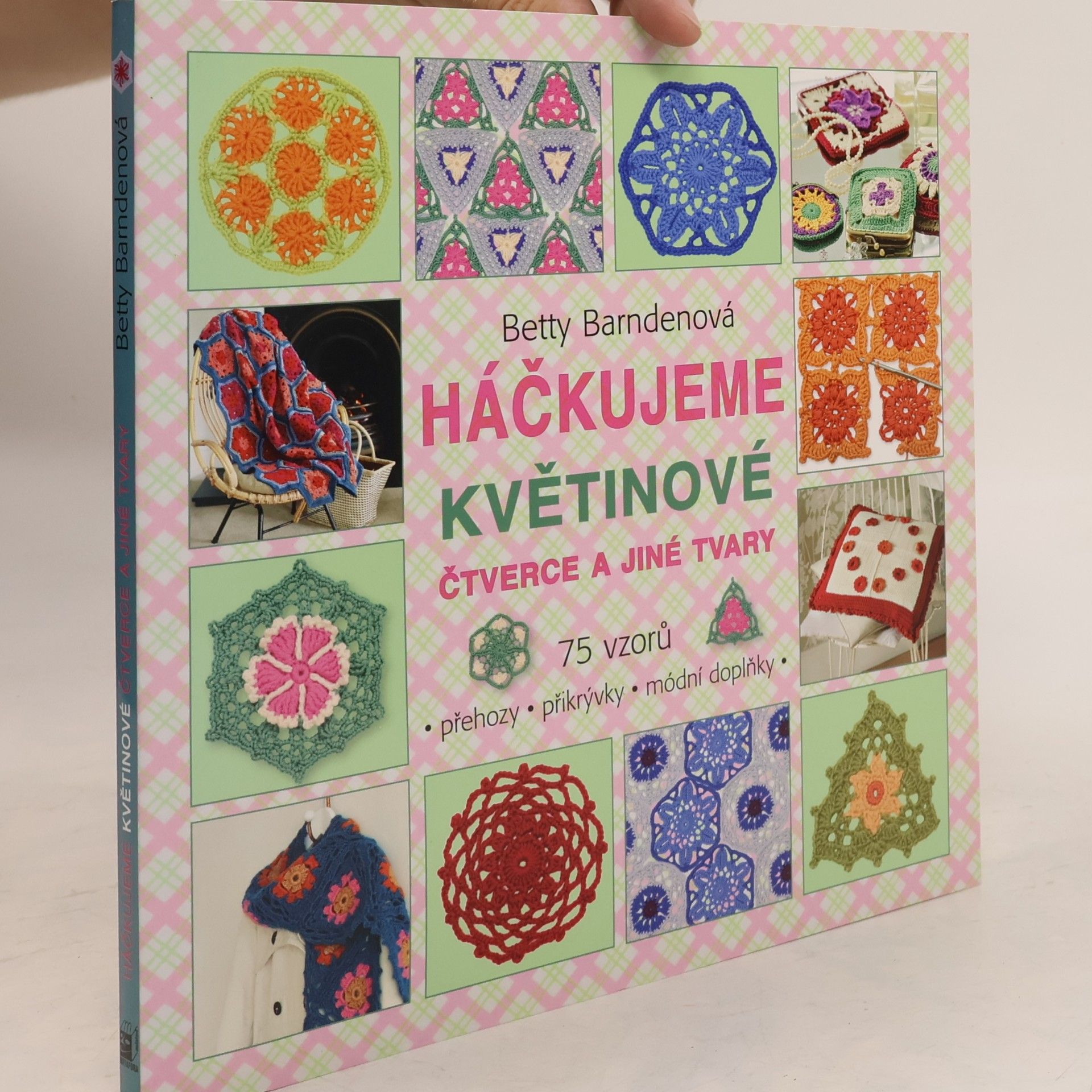 Háčkujeme květinové čtverce a jiné tvary