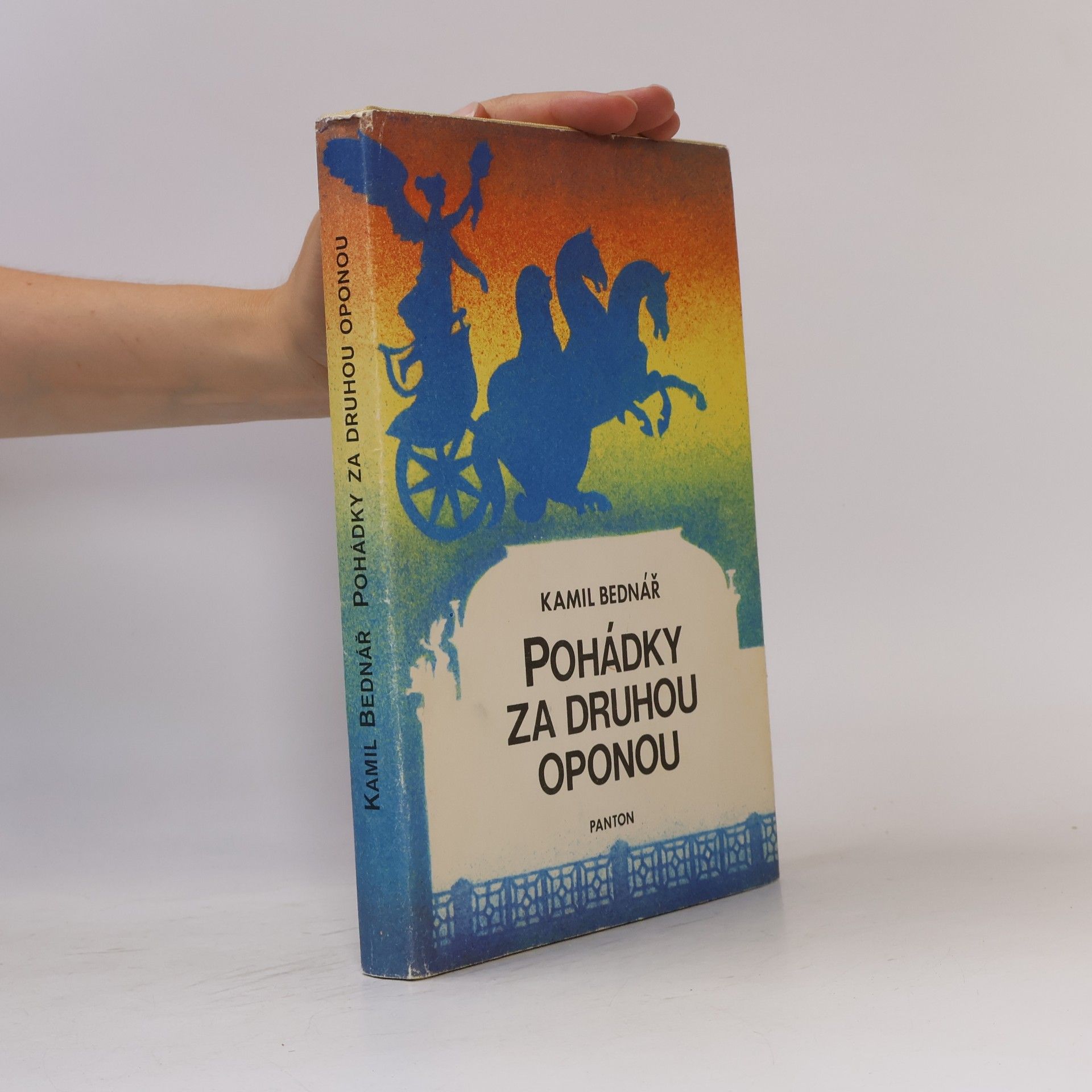 Pohádky za druhou oponou
