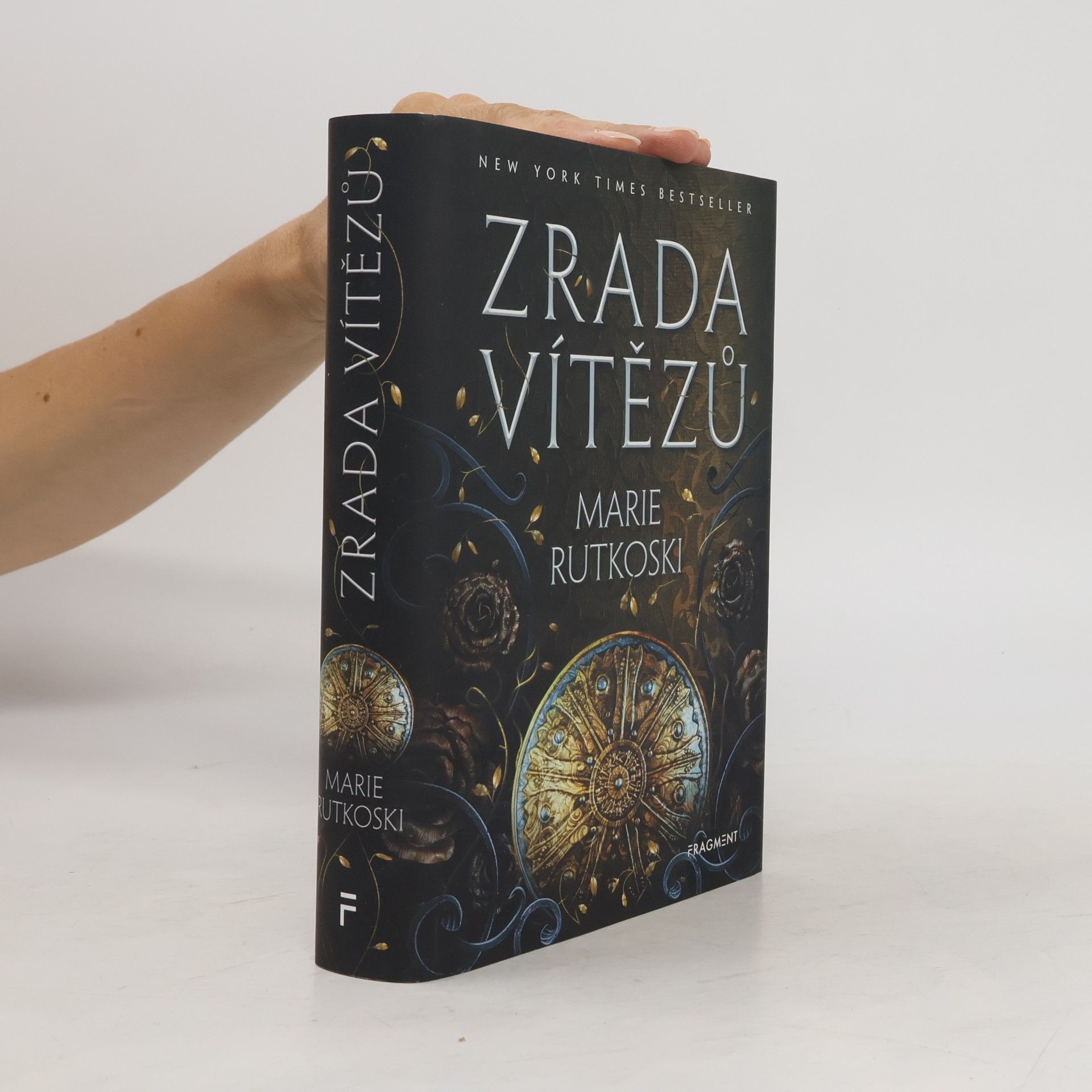 Marie Rutkoski Zrada vítězů