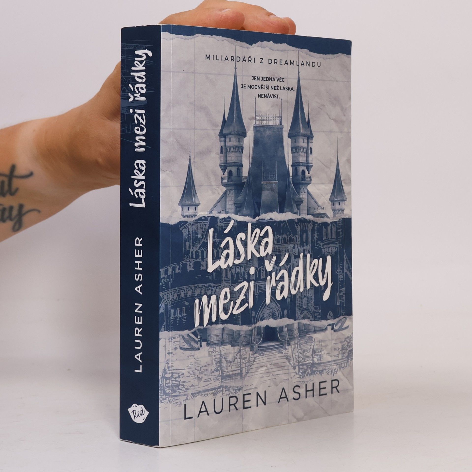Lauren Asher Láska mezi řádky