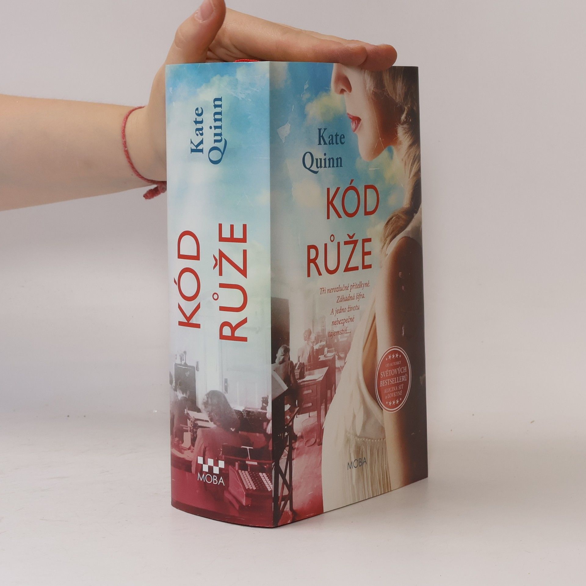 Kate Quinn Kód růže