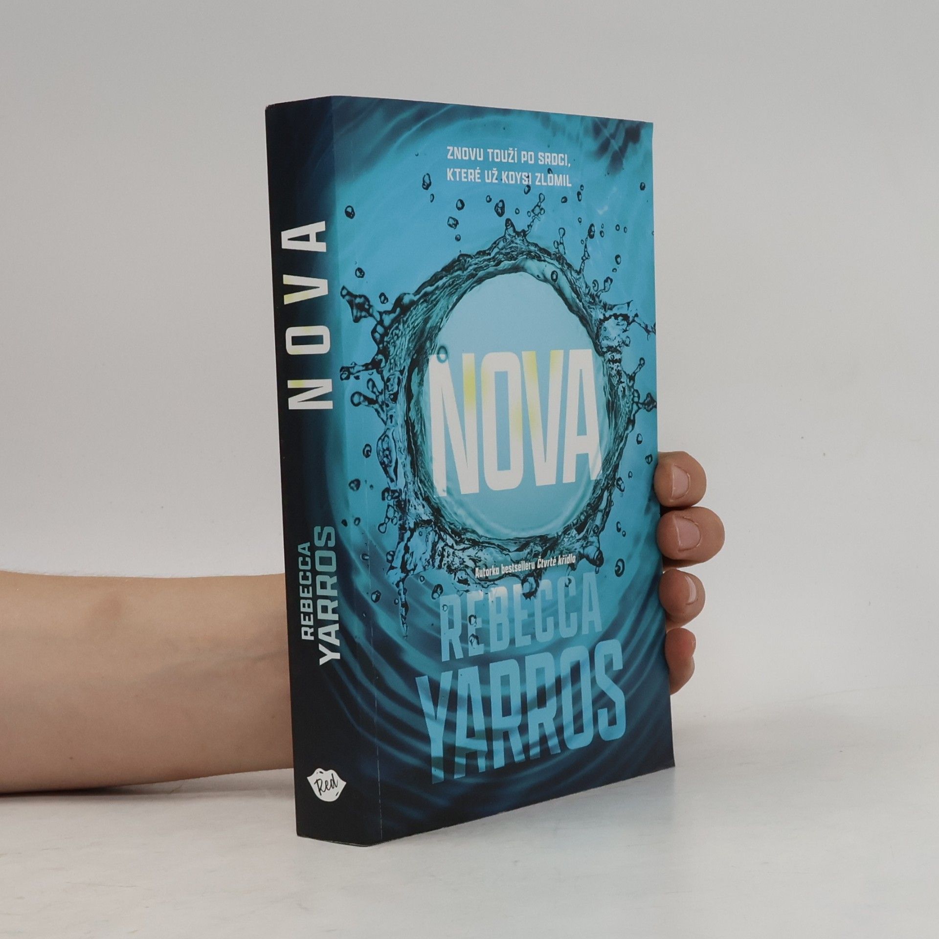 Rebecca Yarros Nova