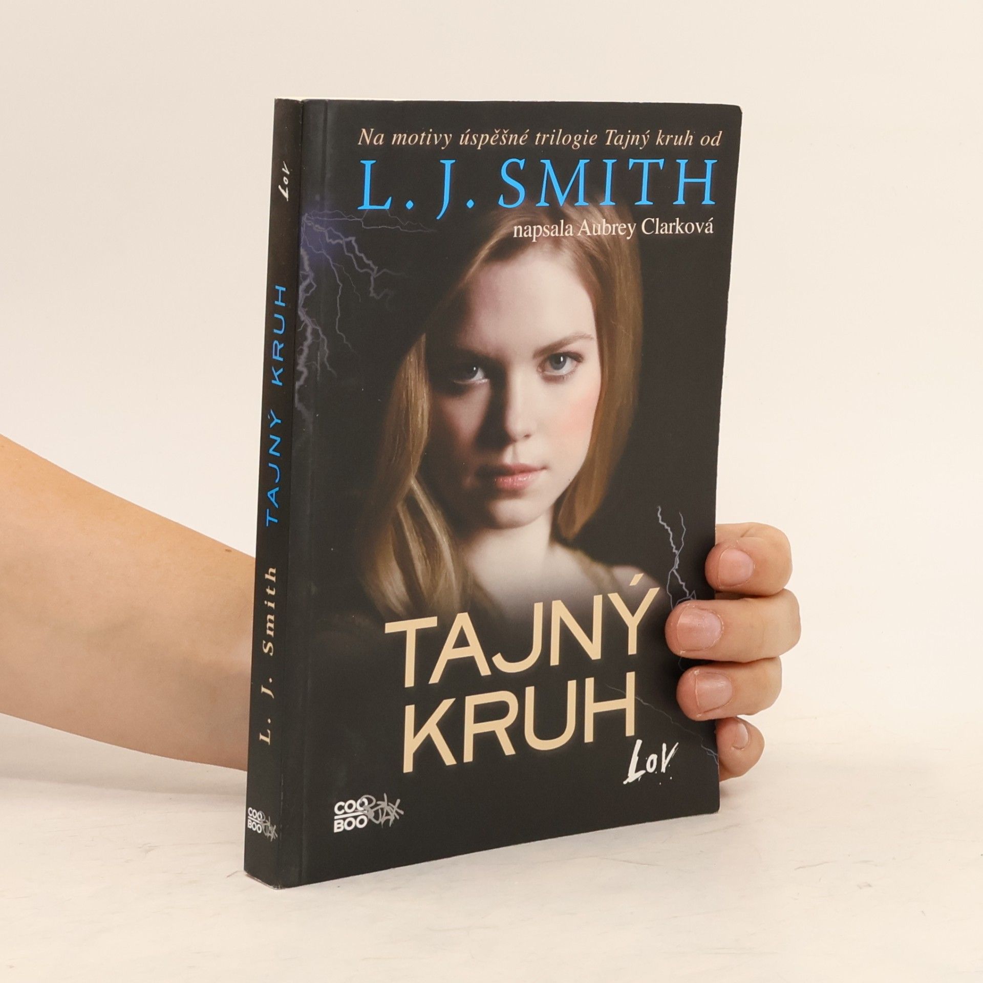 L. J. Smithová  Tajný kruh. Lov