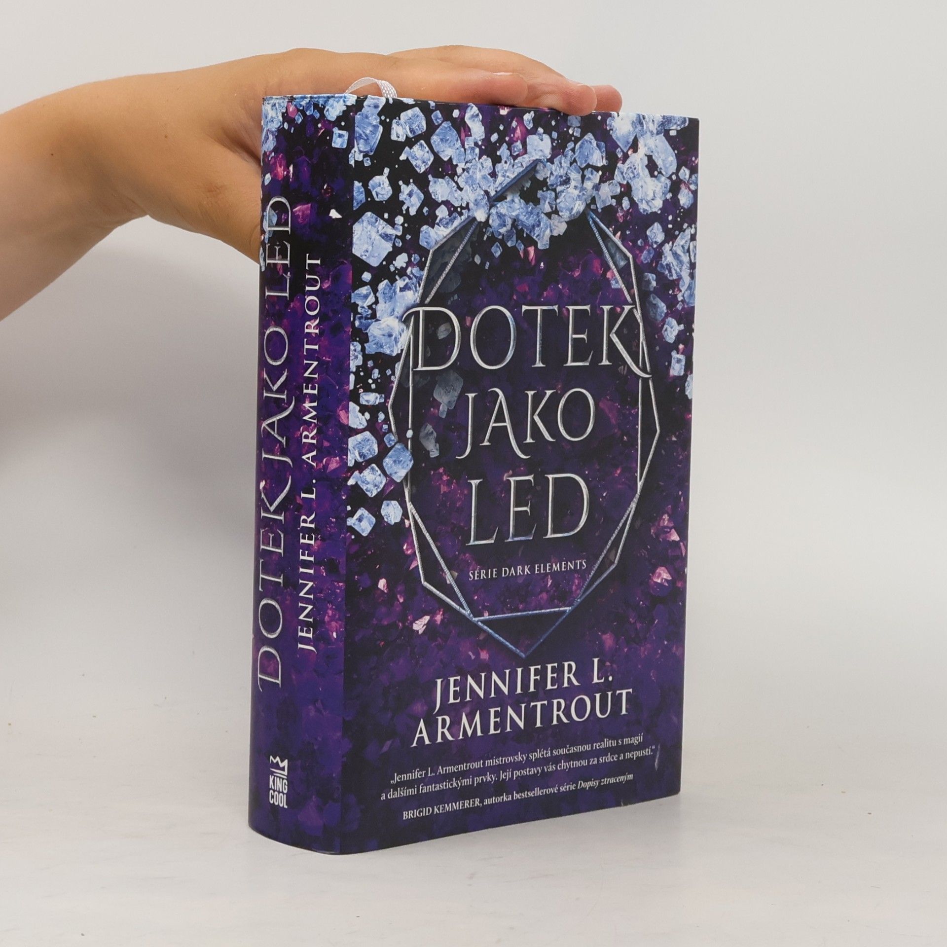Jennifer L. Armentrout Dotek jako led