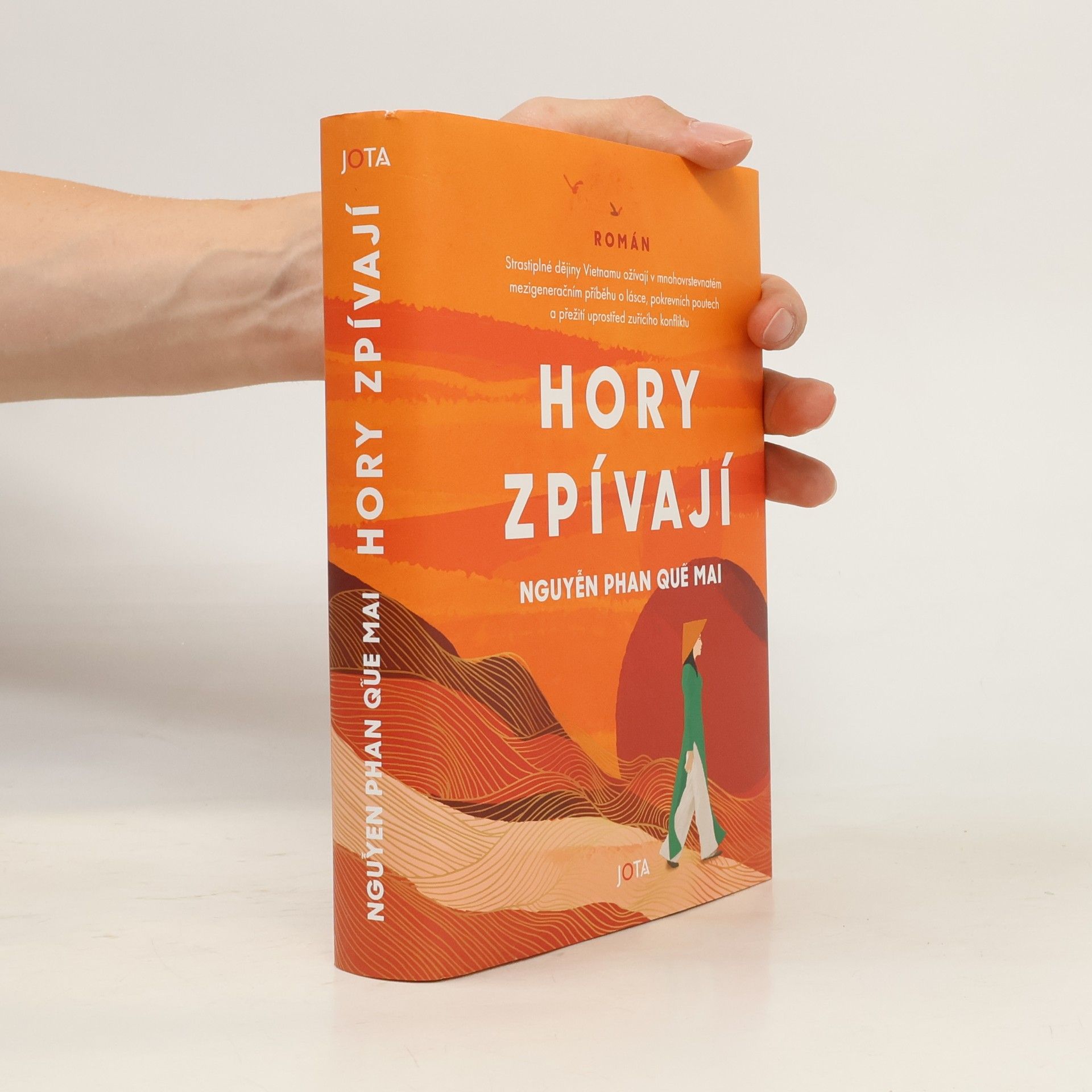 Nguyễn Phan Quế Mai Hory zpívají