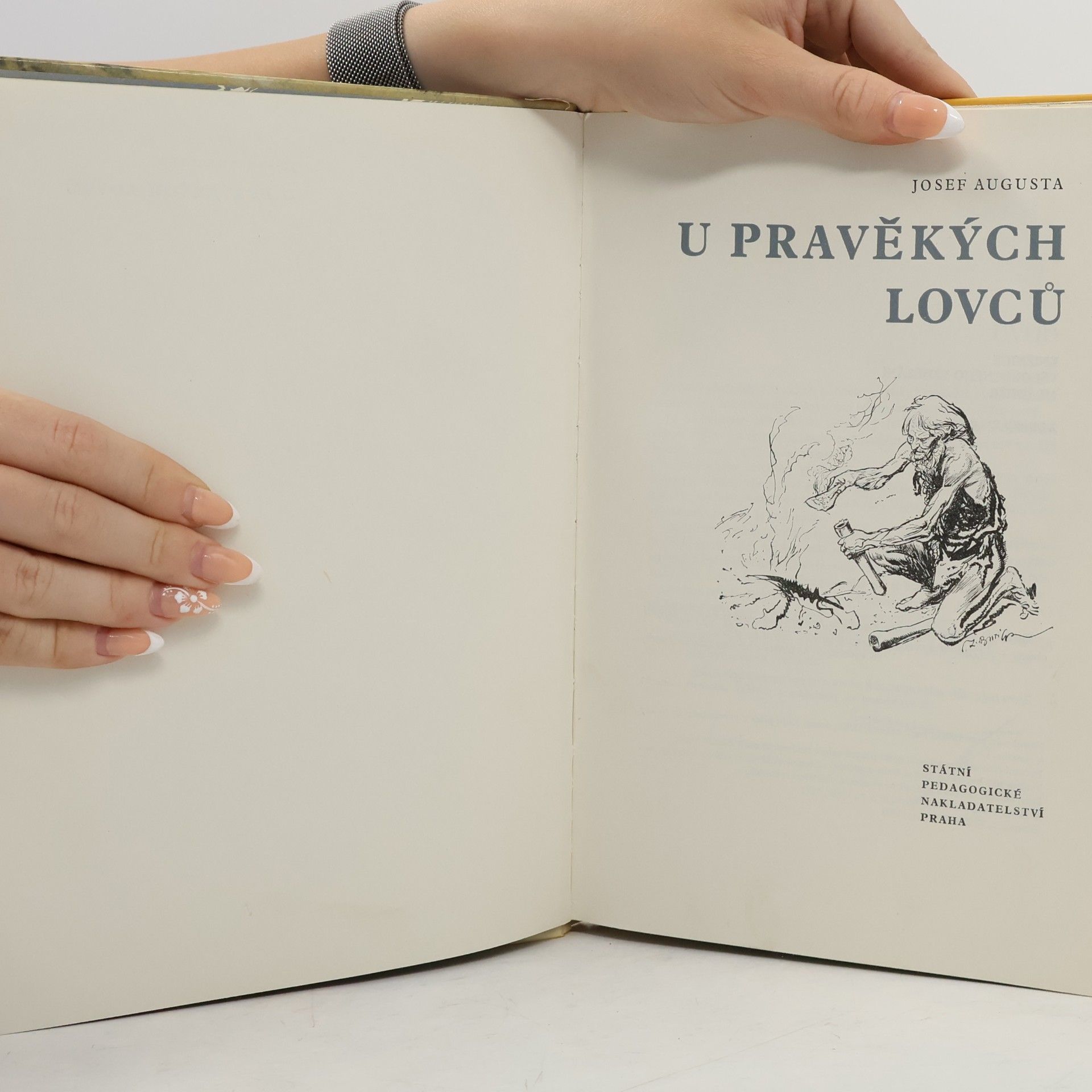 Josef Augusta U pravěkých lovců